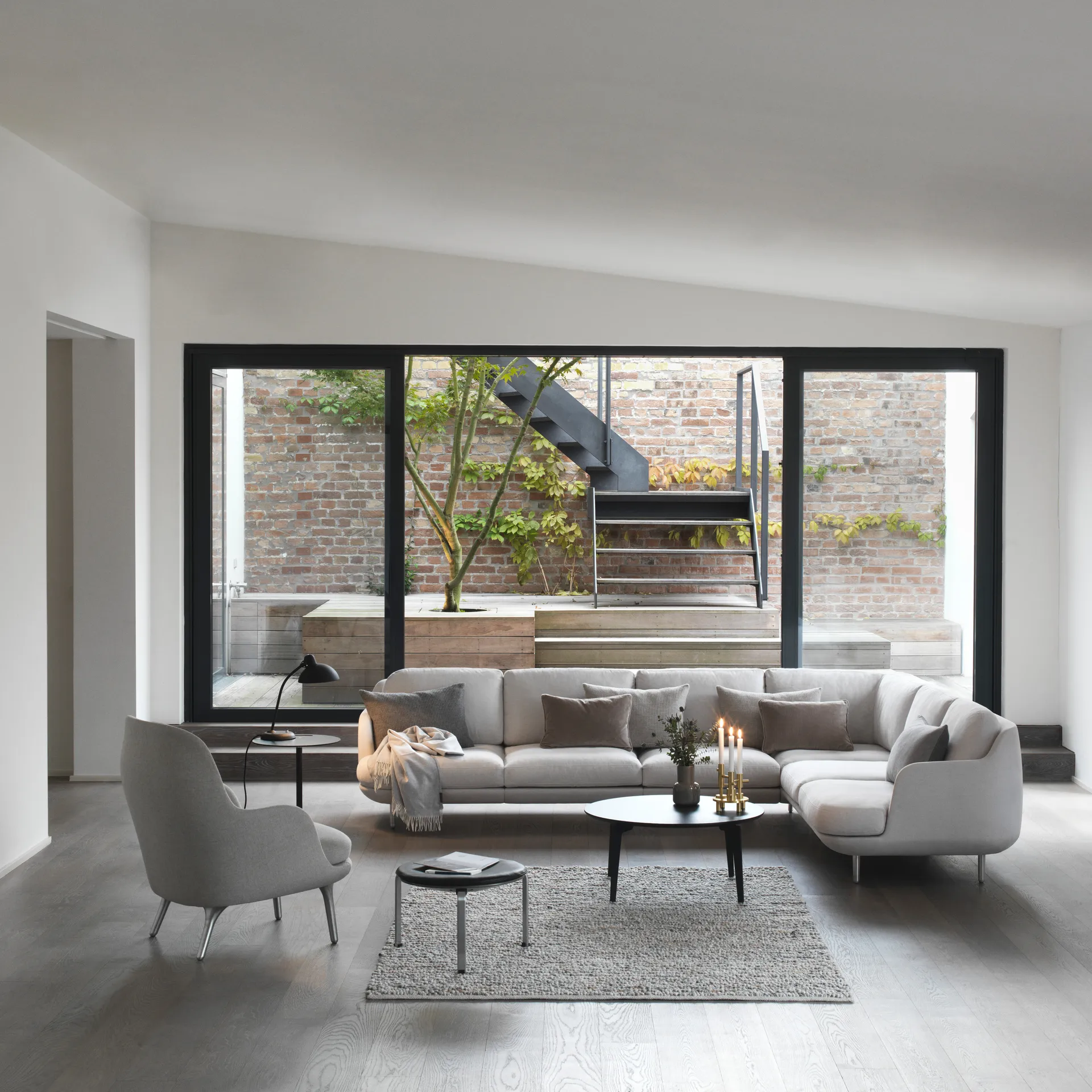 Candeeiro de mesa Kaiser Idell 6556-T, Preto mate Fritz Hansen