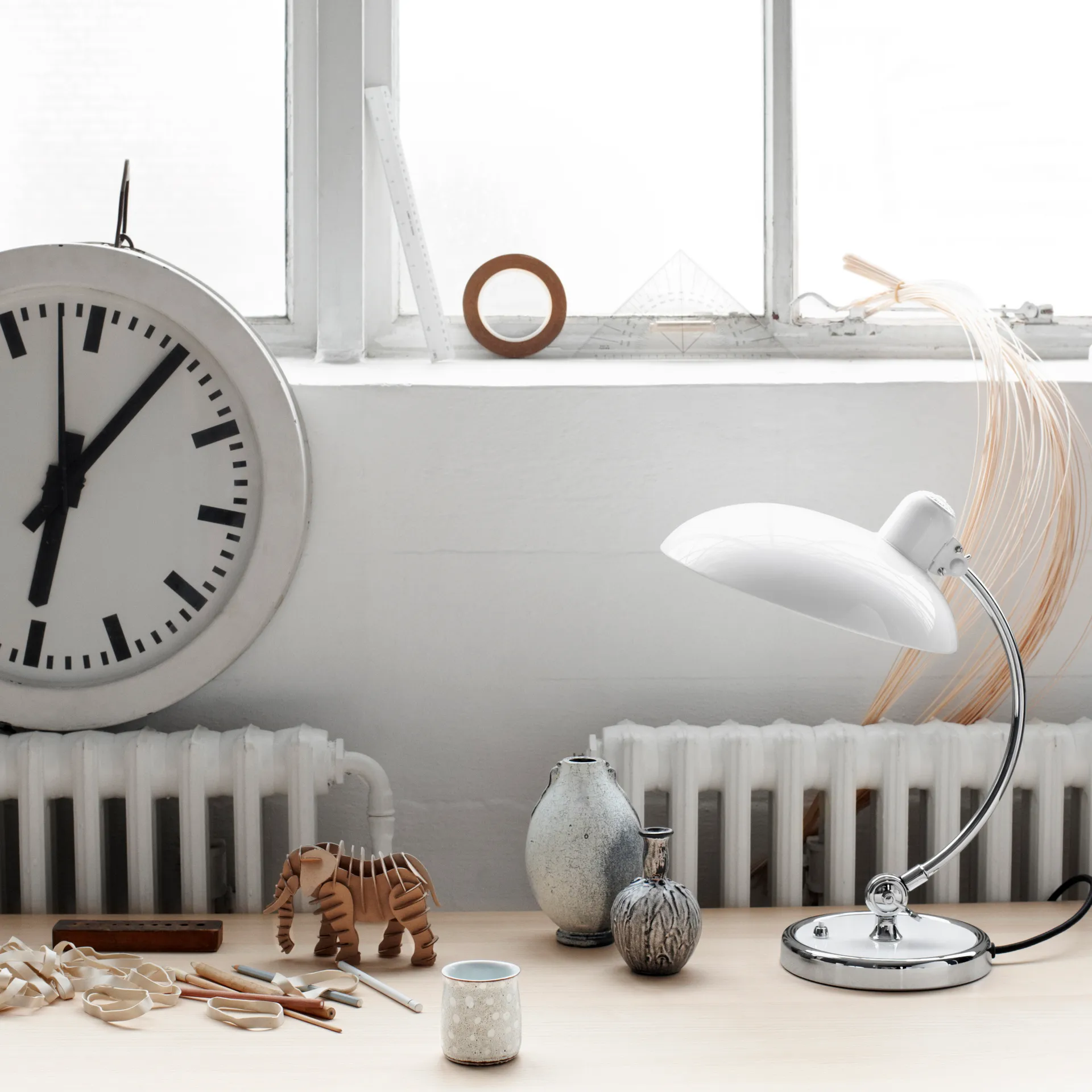 Candeeiro de mesa Kaiser Idell 6631-T Luxus, Branco Fritz Hansen