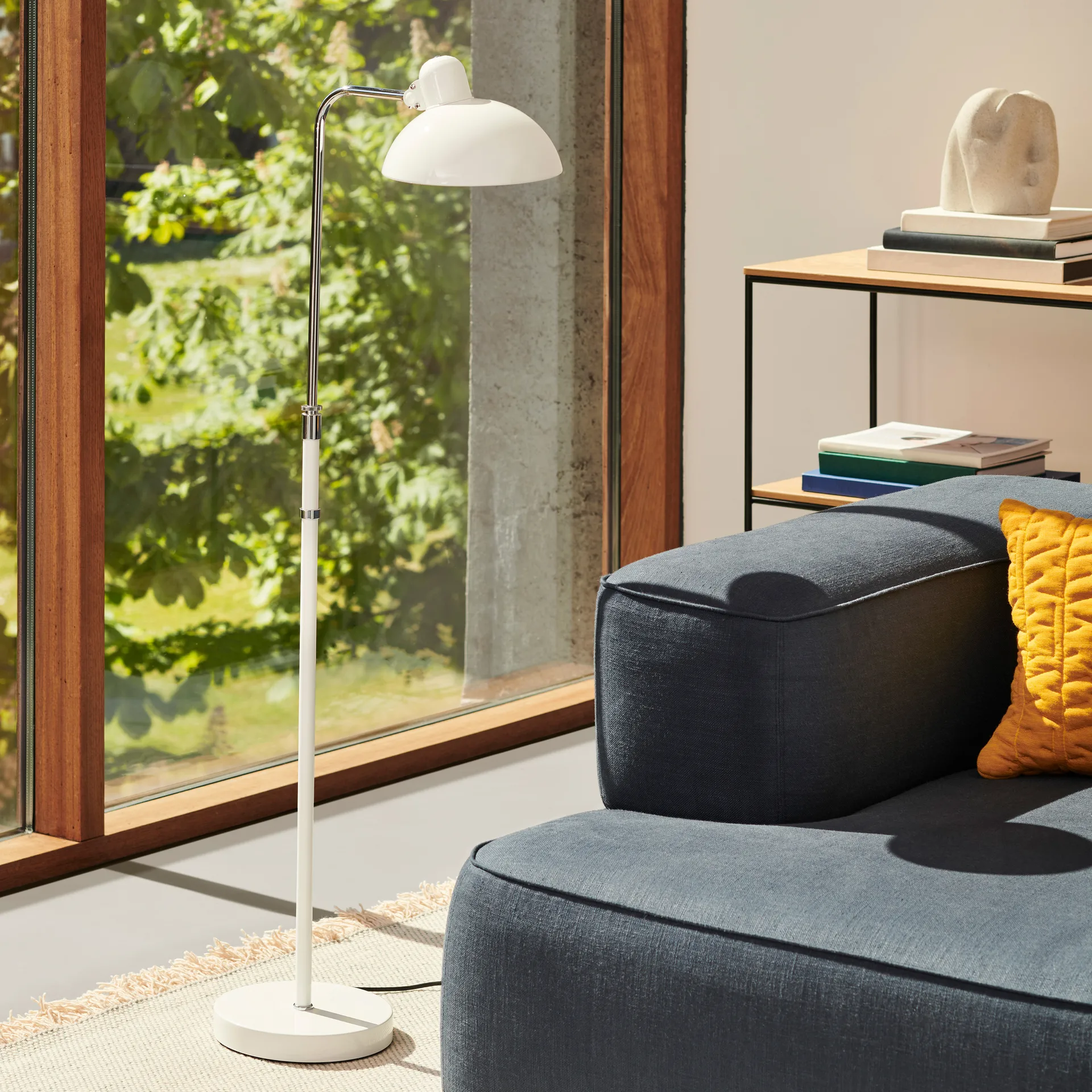 Candeeiro de pé Kaiser Idell 6580-F Luxus, Branco Fritz Hansen