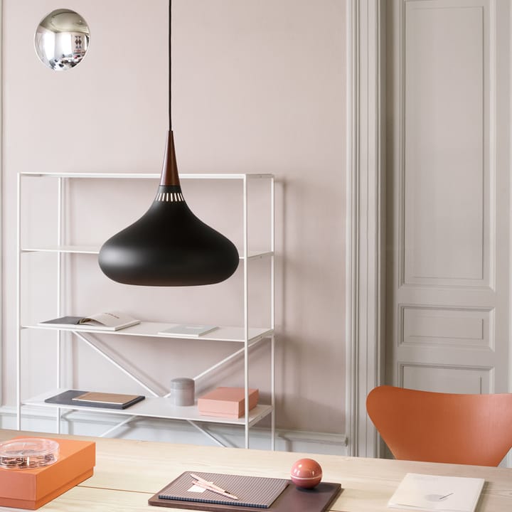 Candeeiro de teto P2 Orient, Alumínio lacado incolor Fritz Hansen