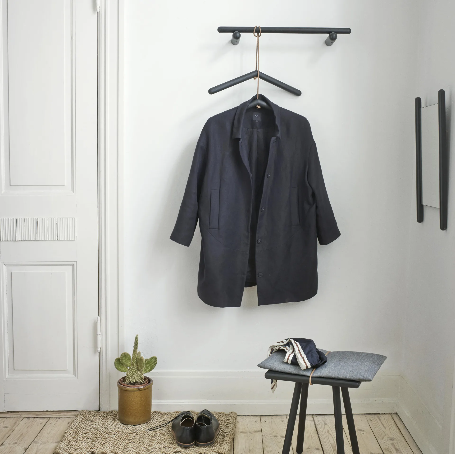 Georg assento baixo, Carvalho lacado a preto Fritz Hansen