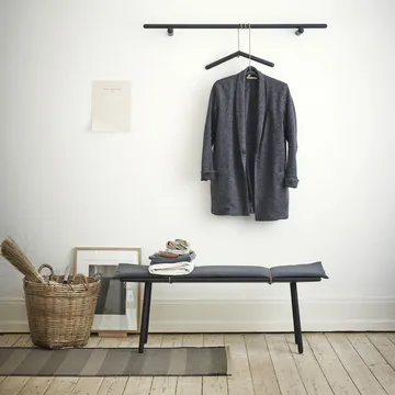 Georg banco - Carvalho lacado a preto - Fritz Hansen