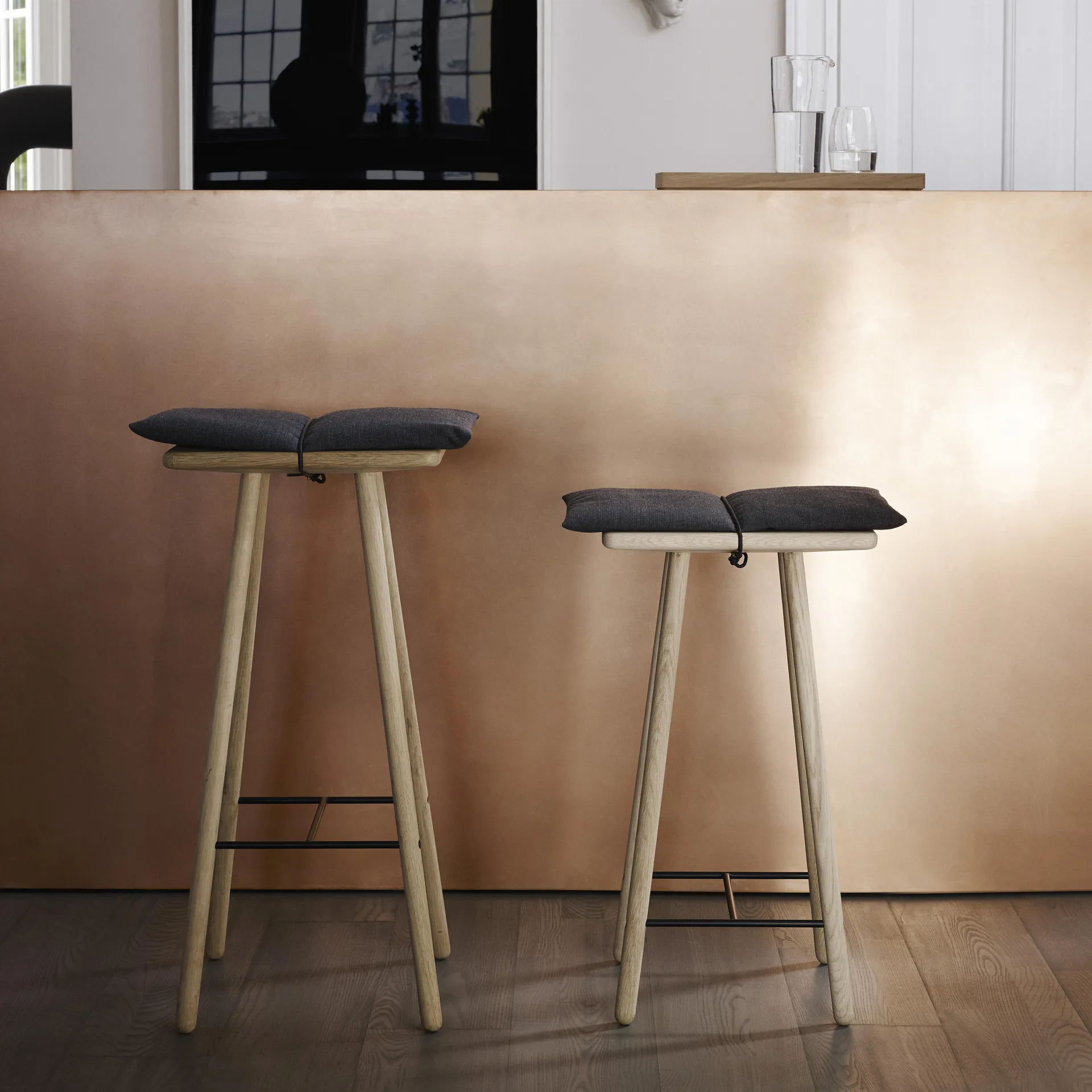 Georg banco de bar baixo, Carvalho Fritz Hansen