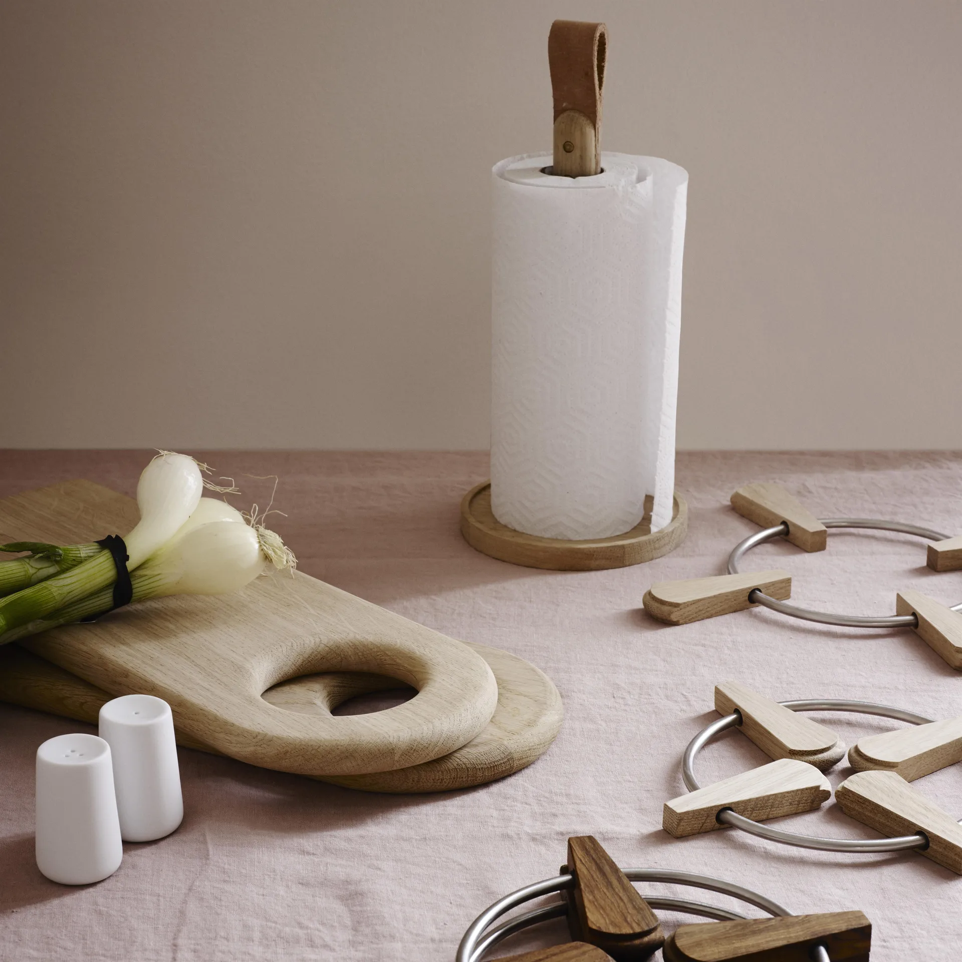 Norr suporte de papel toalha, carvalho Fritz Hansen