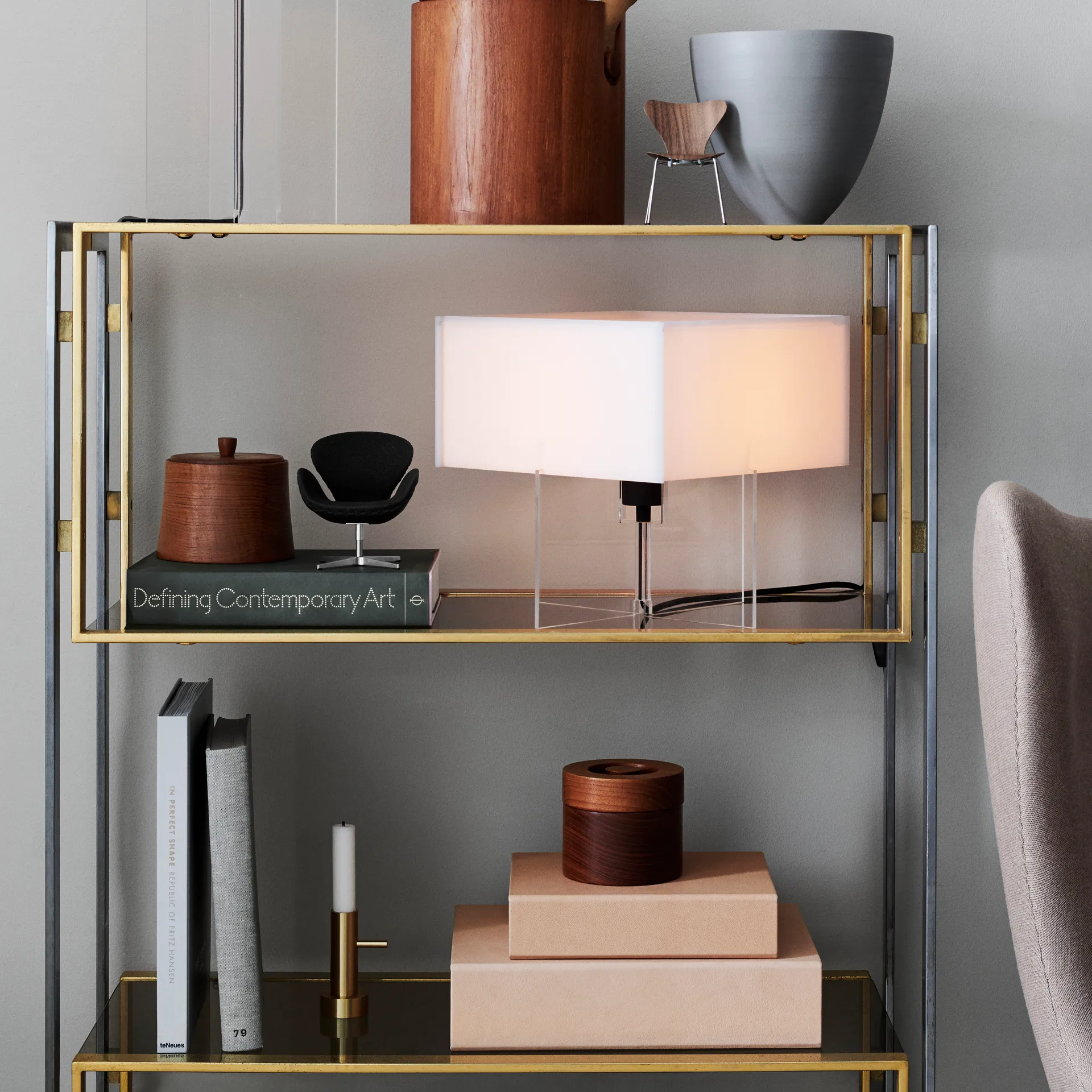 Svanen miniature, Preto Fritz Hansen