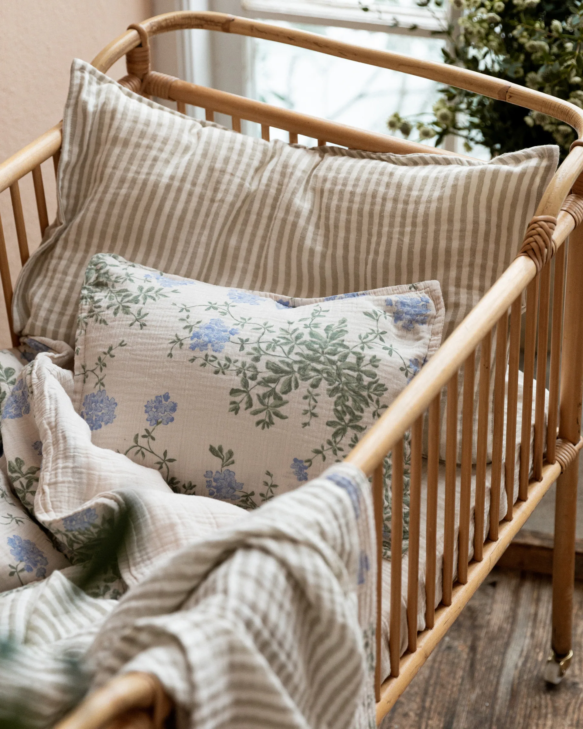Conjunto de cama Plumbago Muslin junior, 100x140 cm/40x45 cm Garbo&Friends