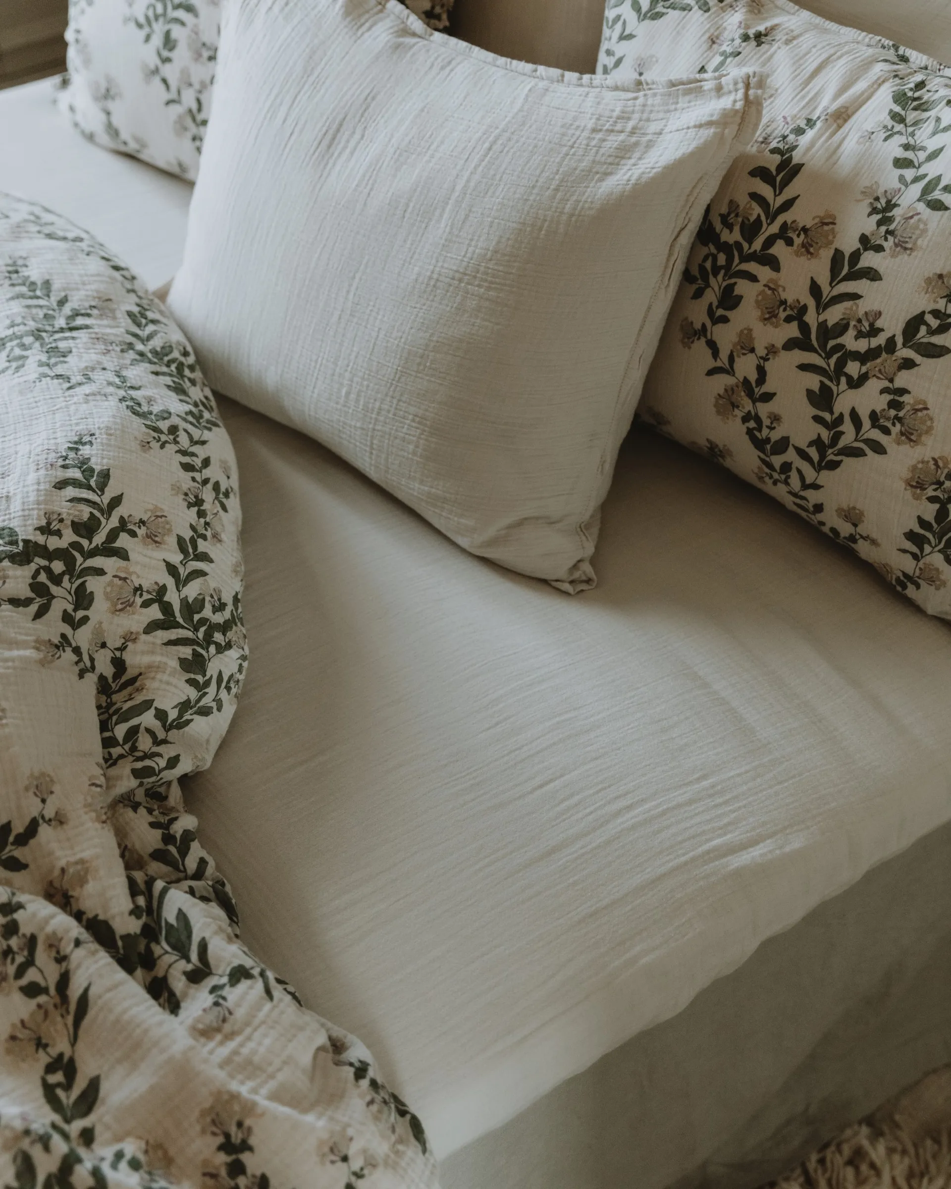 Eggshell Muslin lençol com elástico, 140x200x30 cm Garbo&Friends