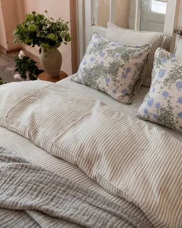 Fronha Plumbago Muslin - 80x80 cm - Garbo&Friends