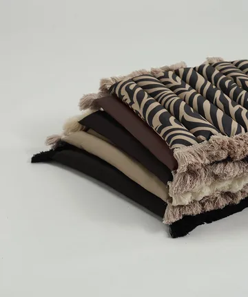 Almofada de assento Garden Glory com franjas - Preto, offwhite franja, 38x40 cm - Garden Glory