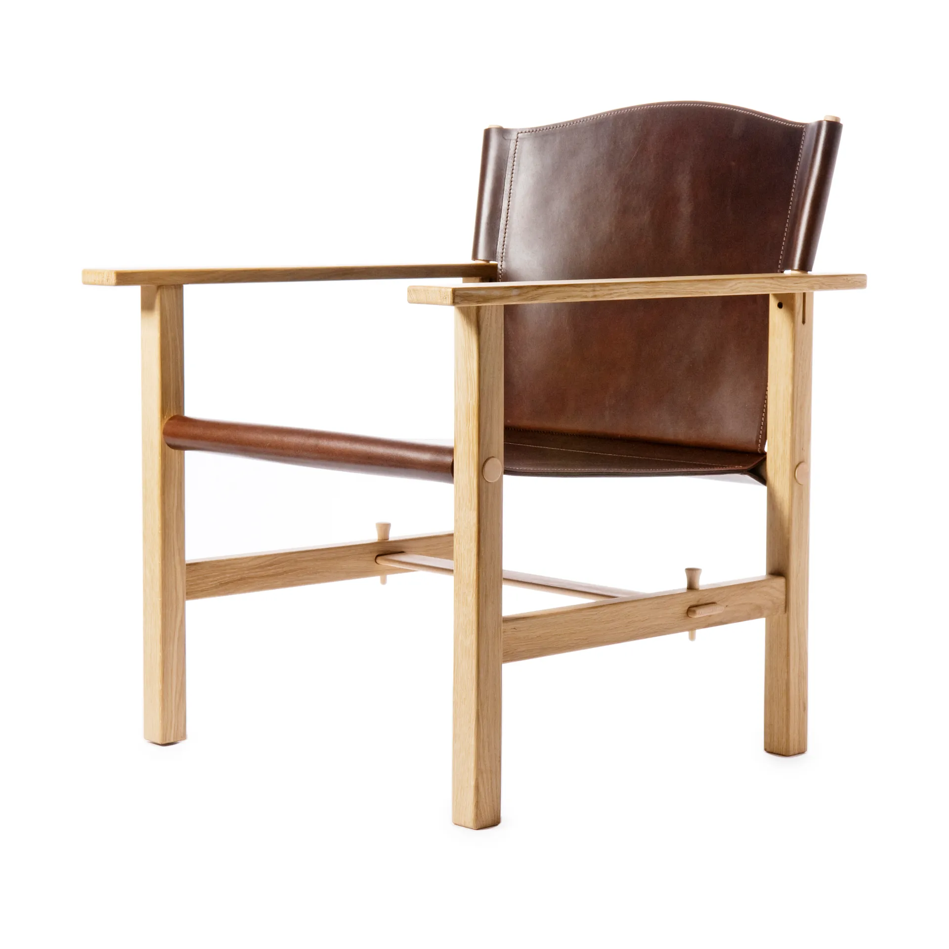 Poltrona Ferdinand, Madeira de carvalho não tratada - couro Tärnsjö marrom escuro Gärsnäs