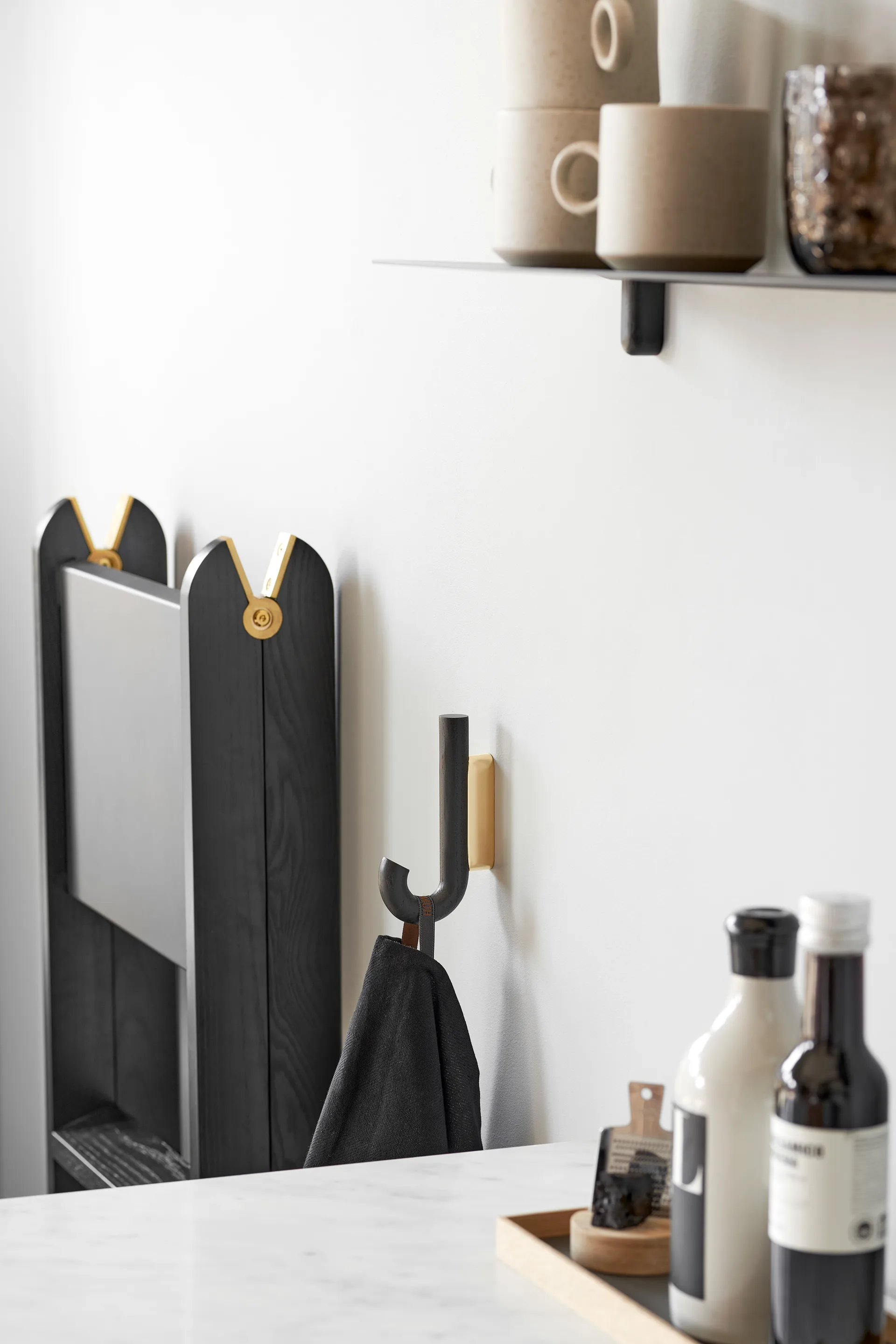 Hook gancho mini 13,3 cm , carvalho preto-latão  Gejst