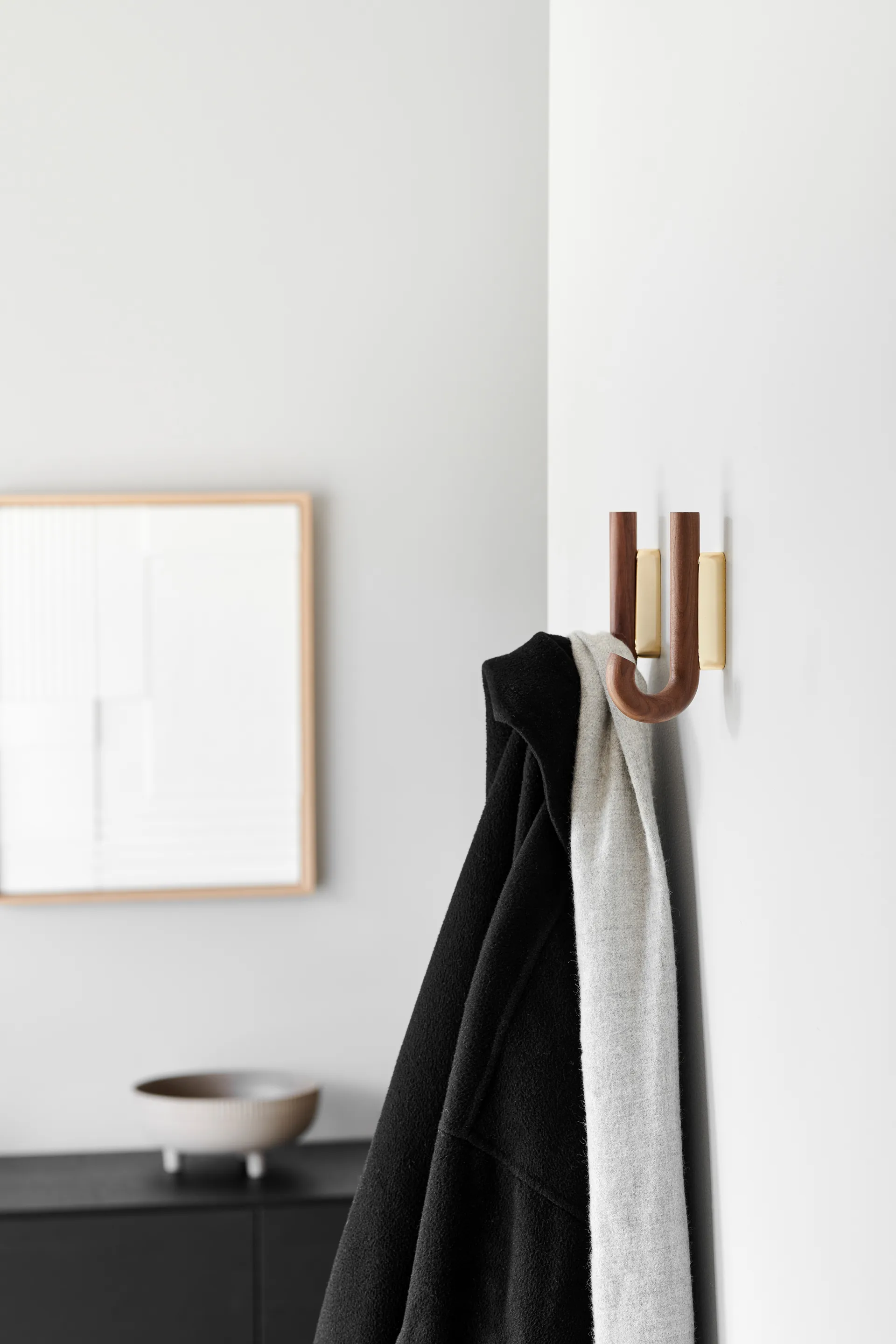 Hook gancho mini 13,3 cm , nogueira-latão  Gejst