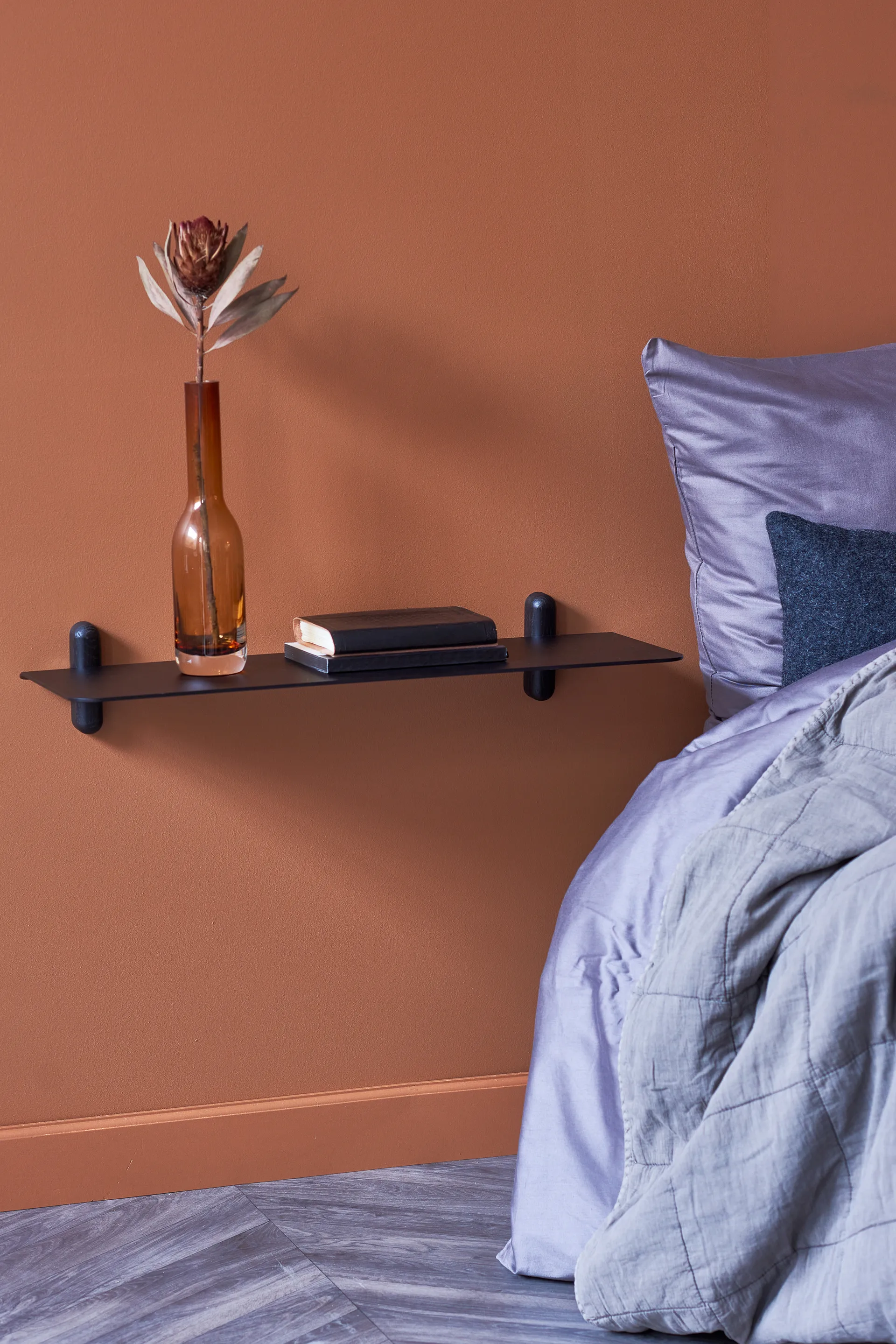 Prateleira grande Nivo G , Freixo manchada preta Gejst