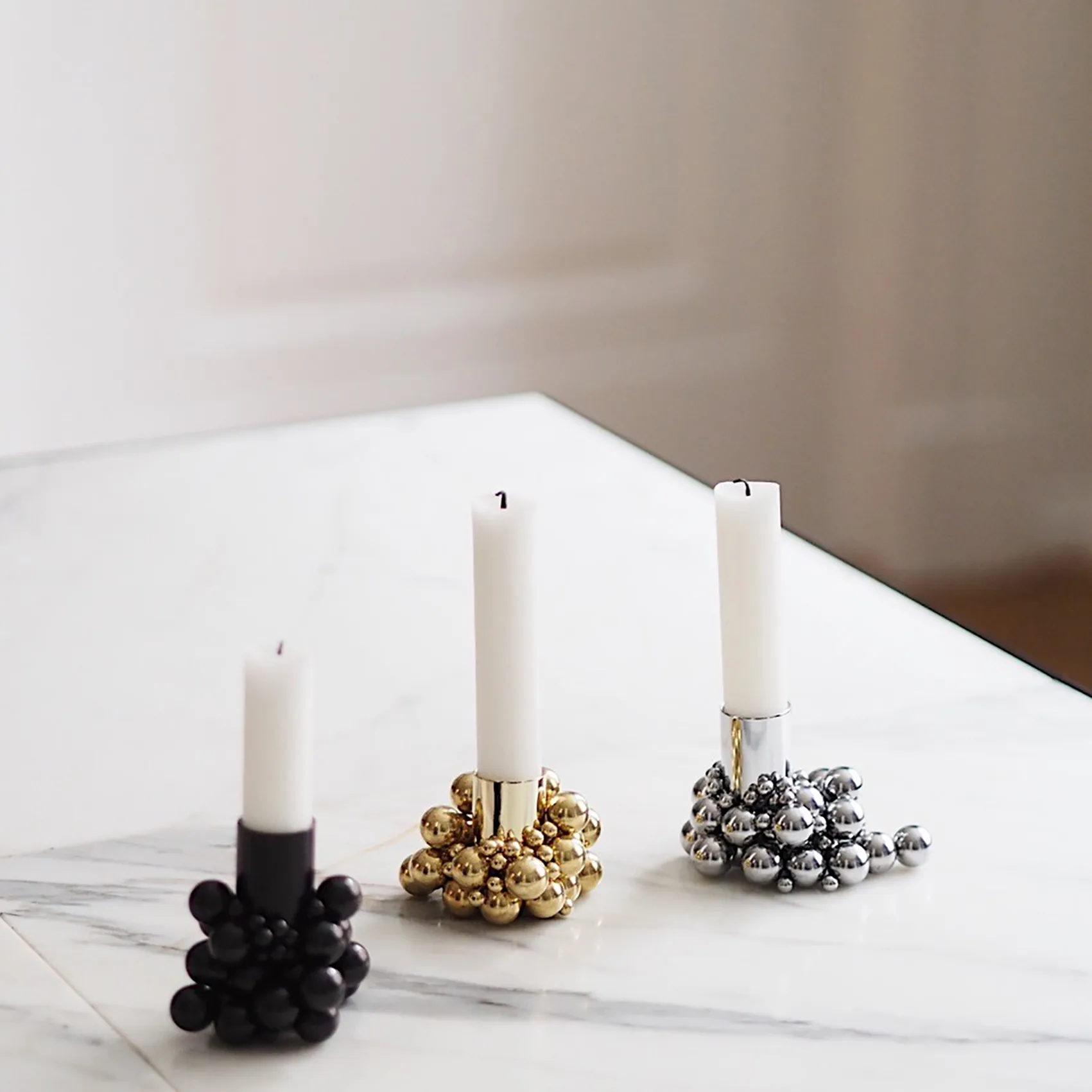 Suporte de velas Molekyl 1, latão Gejst