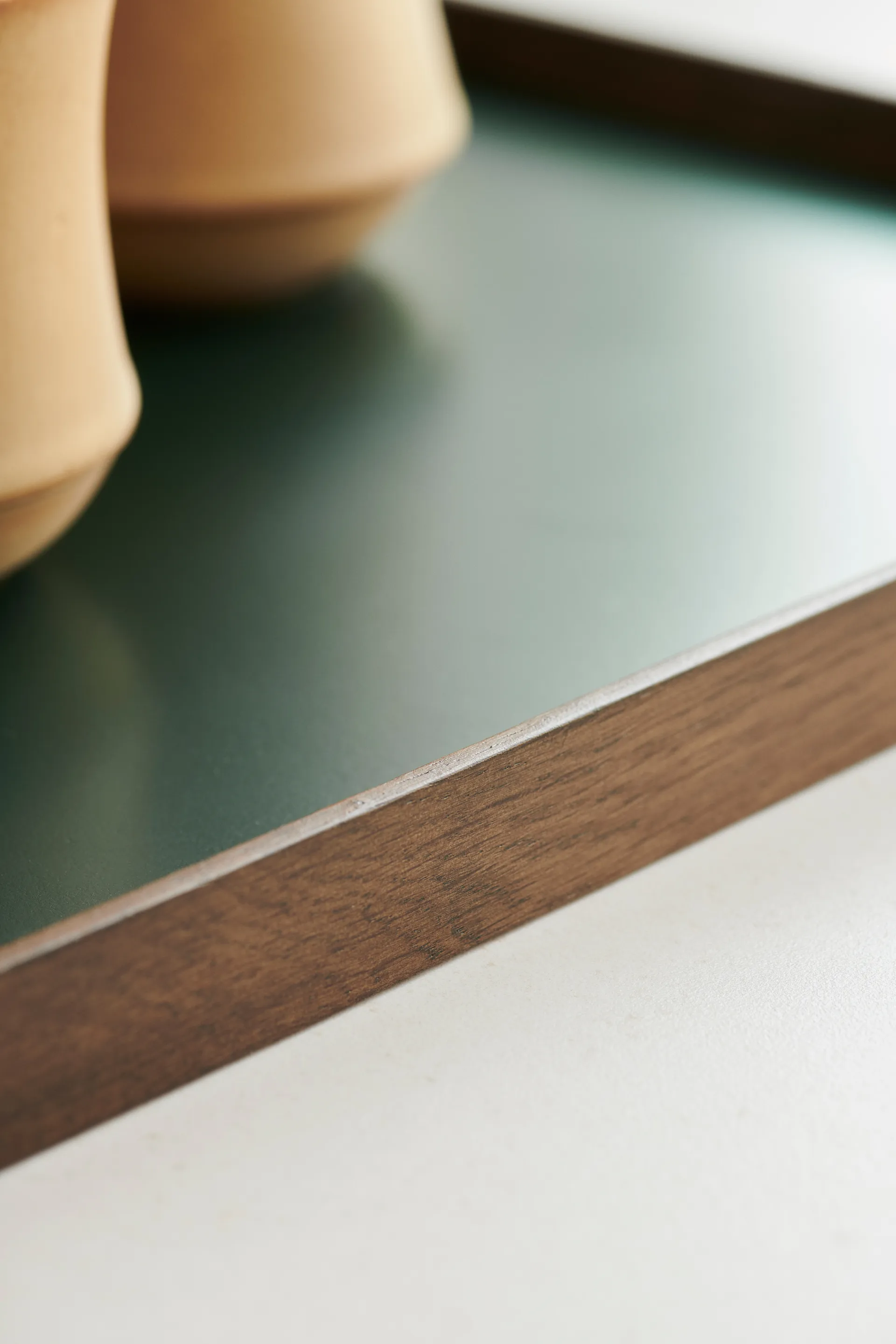 Tabuleiro Frame grande 35,5x50,6 cm, Carvalho fumado-Verde  Gejst