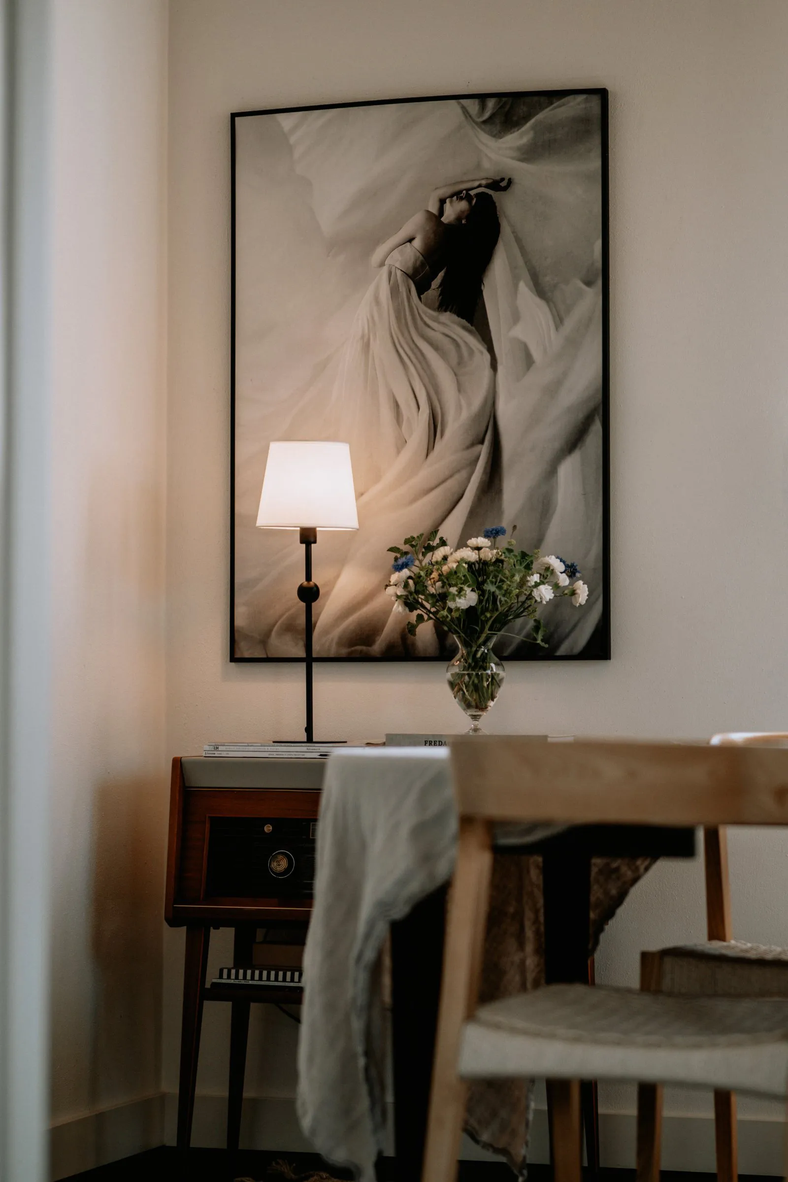 Base de candeeiro Astrid, Preto Globen Lighting