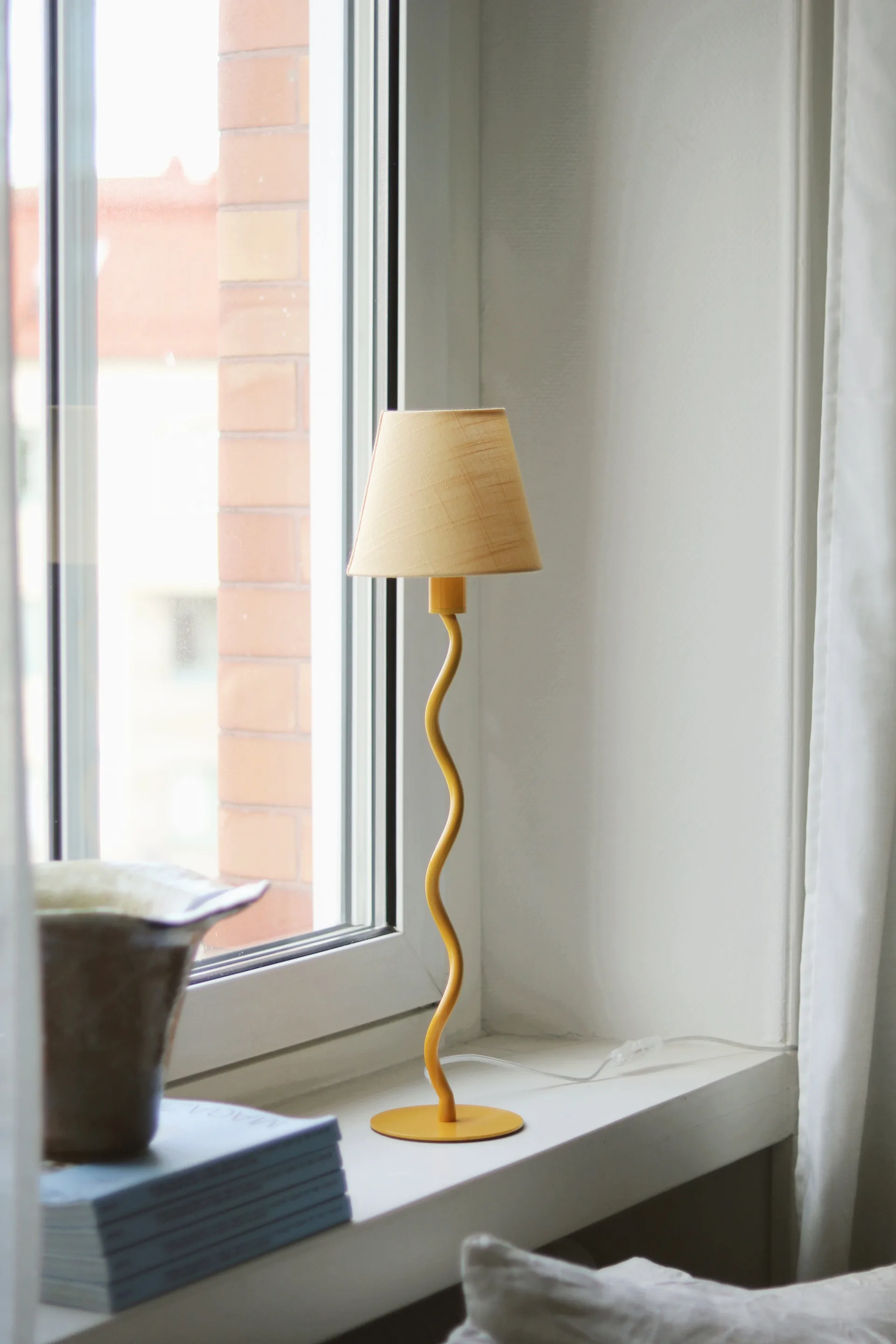 Base para candeeiro Twist 50, Amarelo Globen Lighting
