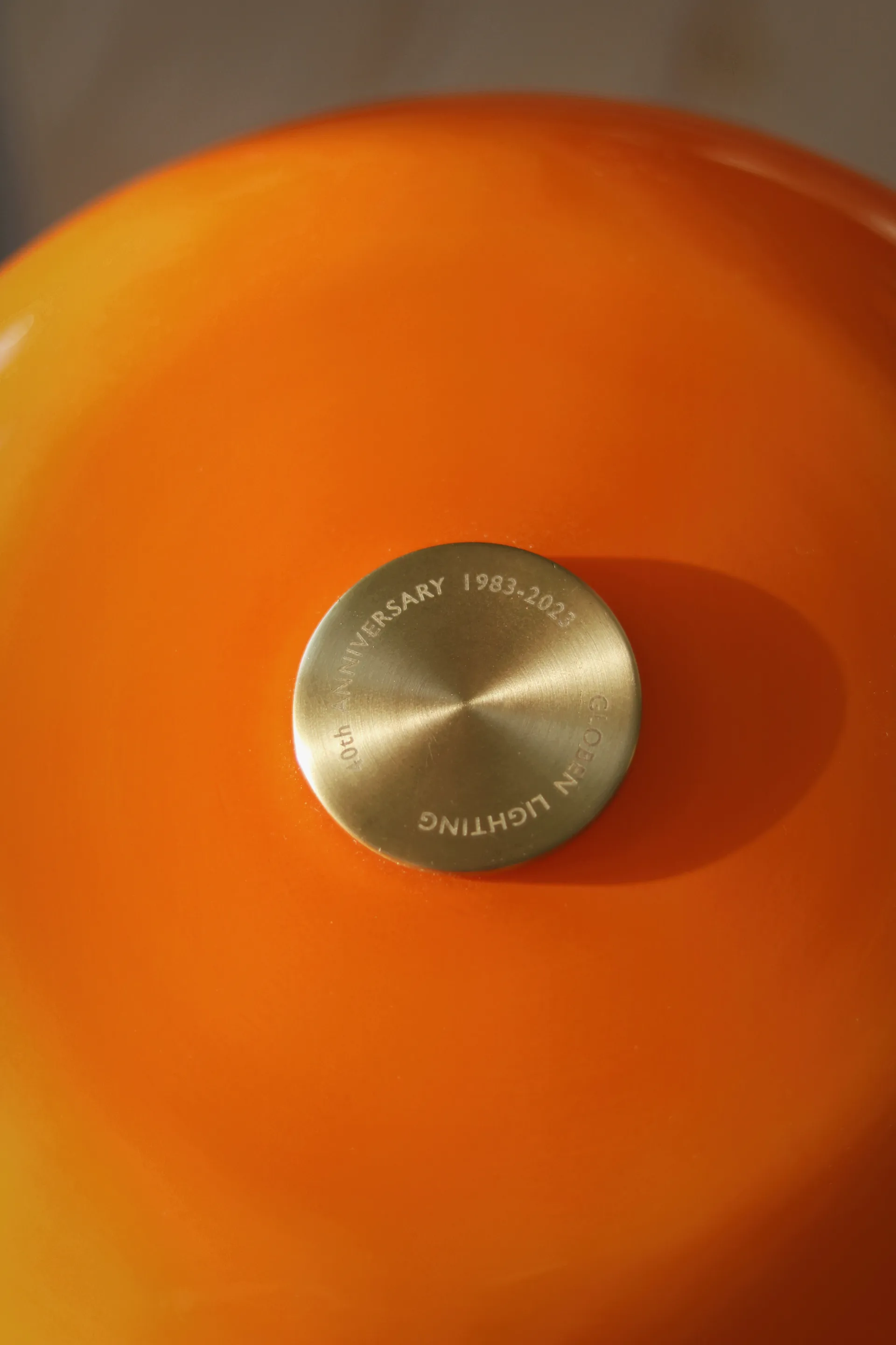 Candeeiro de mesa Bullen 25, Laranja Globen Lighting