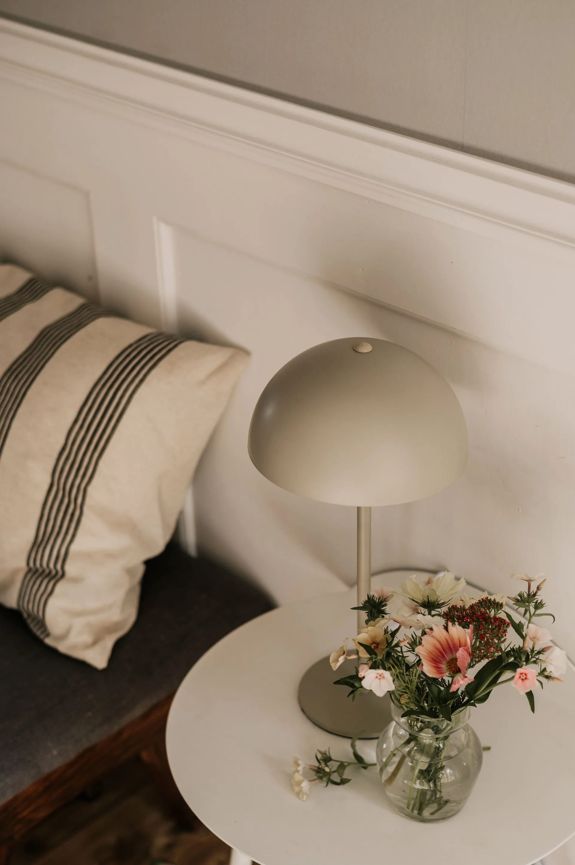 Candeeiro de mesa Icon,  Globen Lighting