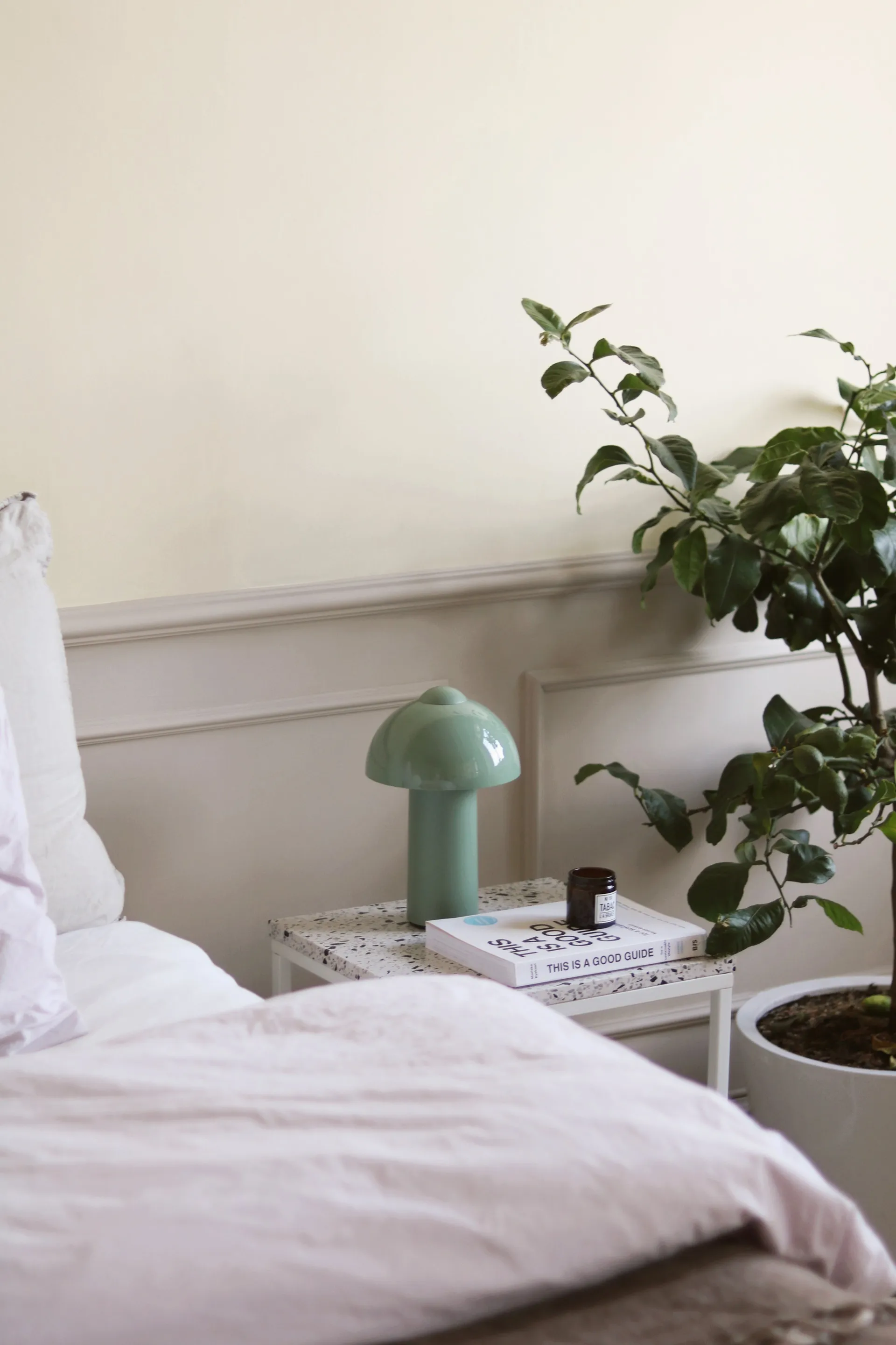 Candeeiro de mesa portátil Buddy, Verde Globen Lighting