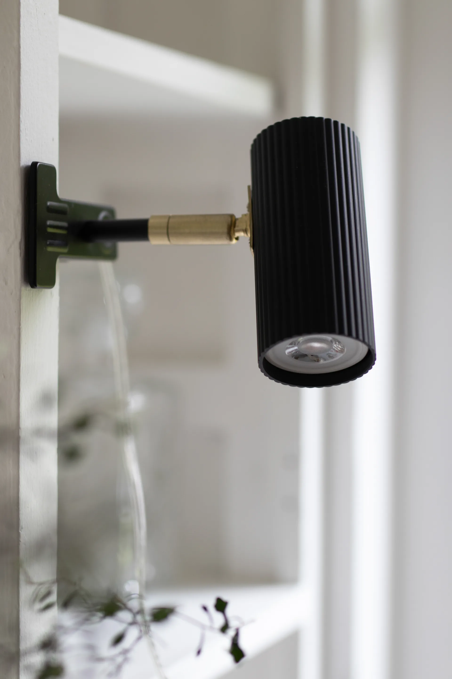 Candeeiro de mola Hubble, Preto Globen Lighting