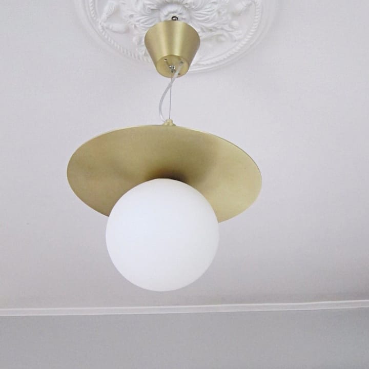 Candeeiro de teto Art Deco, latão-vidro opala Globen Lighting