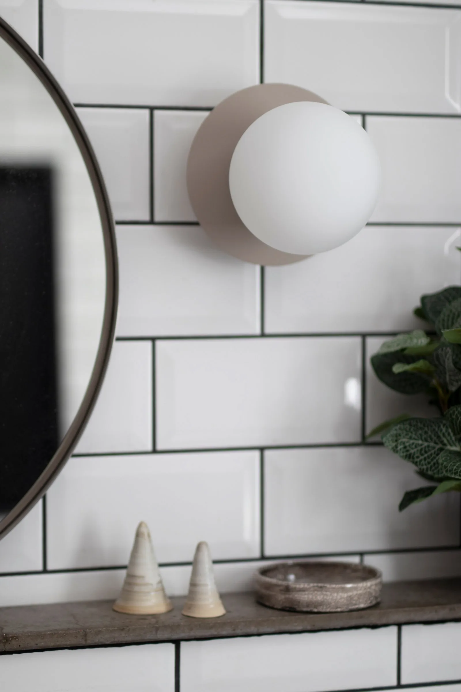 Candeeiro de teto/parede Art Deco IP44, Mud-branco Globen Lighting