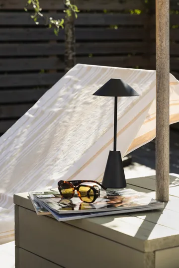 Cannes 32 candeeiro de mesa portátil - Preto - Globen Lighting