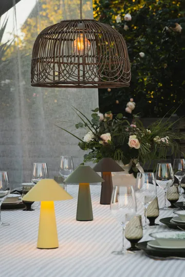 Cannes candeeiro de mesa portátil - Bege aveia - Globen Lighting