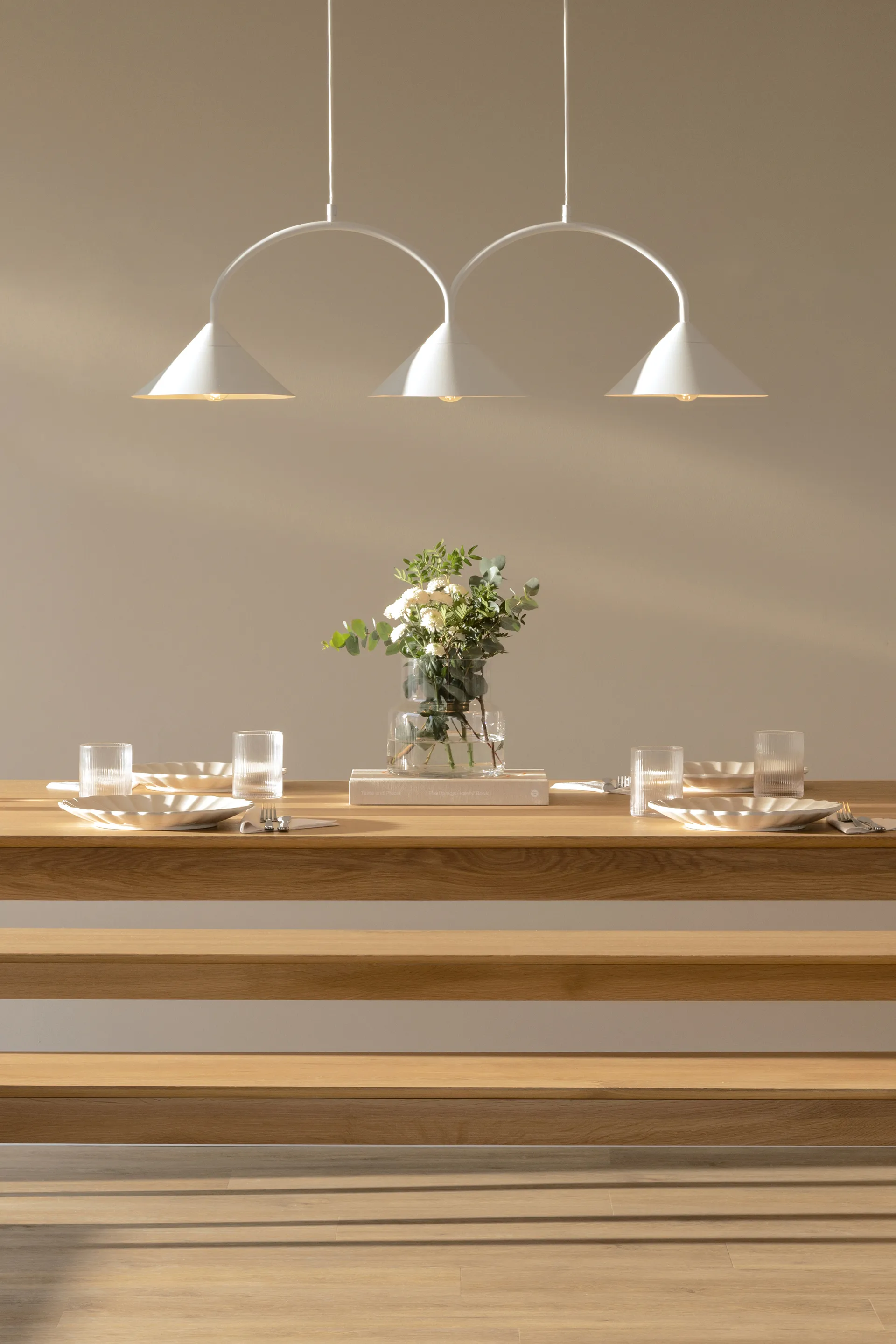 Curve candeeiro suspenso 3, Branco Globen Lighting