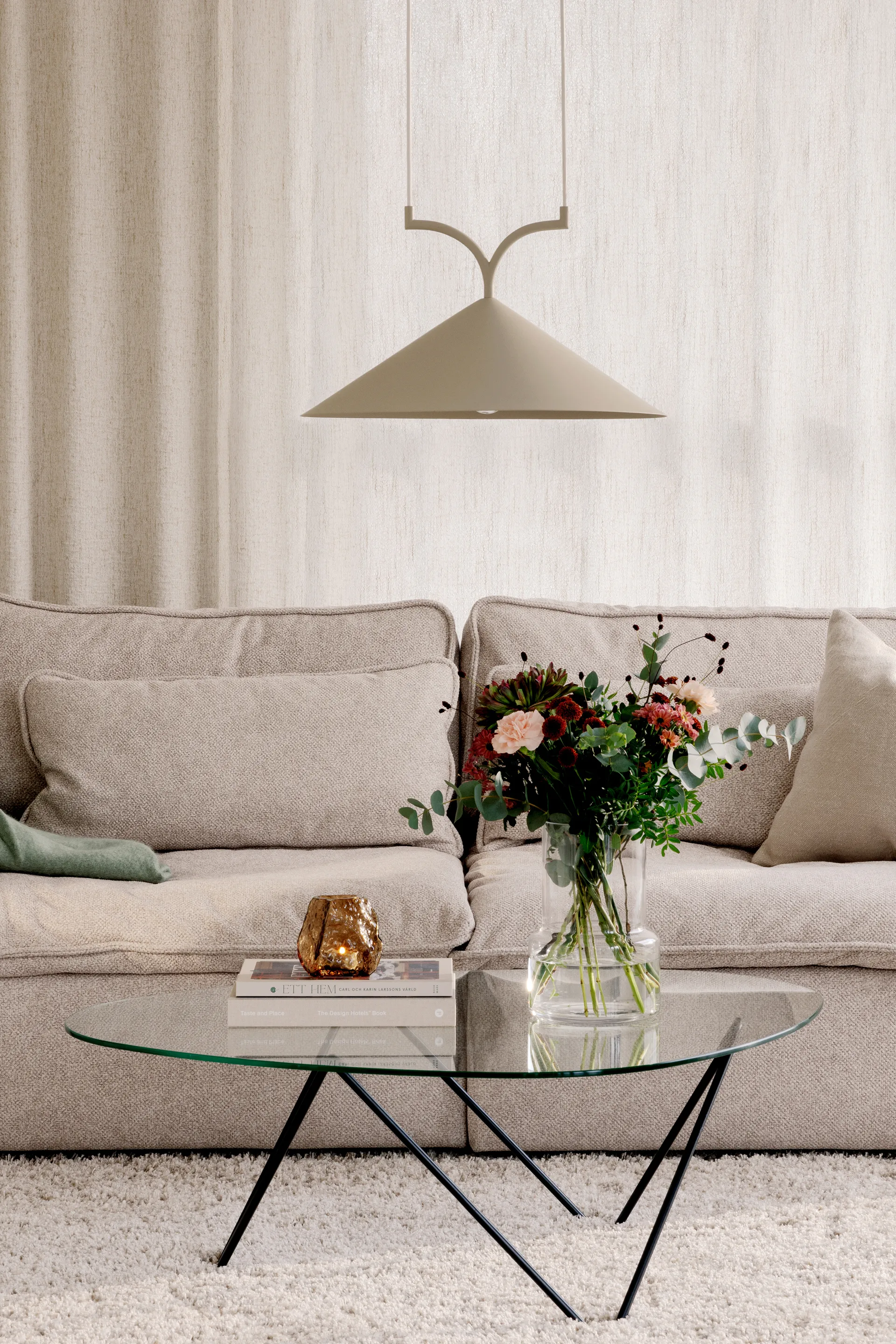 Curve candeeiro suspenso 50, Bege Globen Lighting