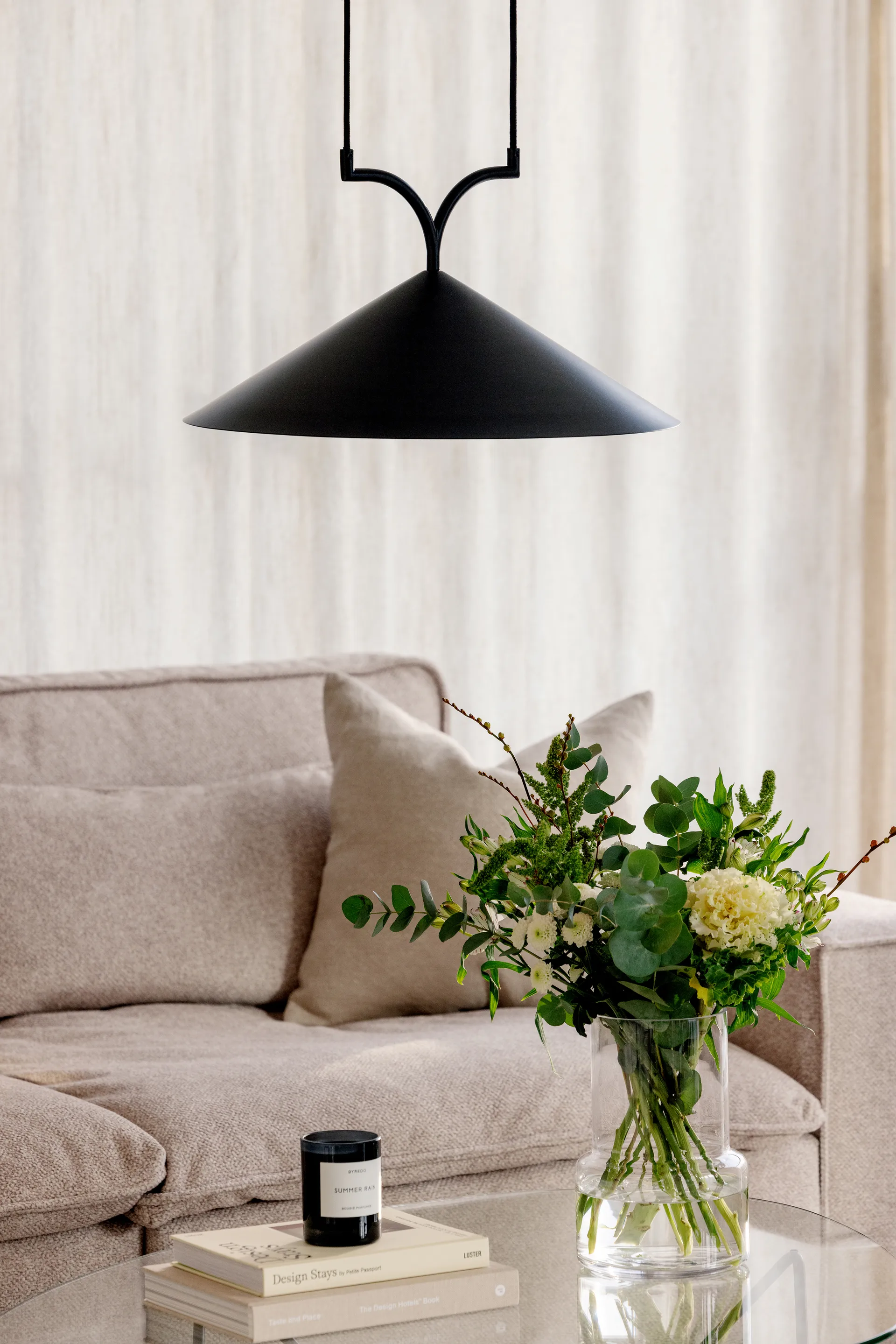 Curve candeeiro suspenso 50, Preto Globen Lighting