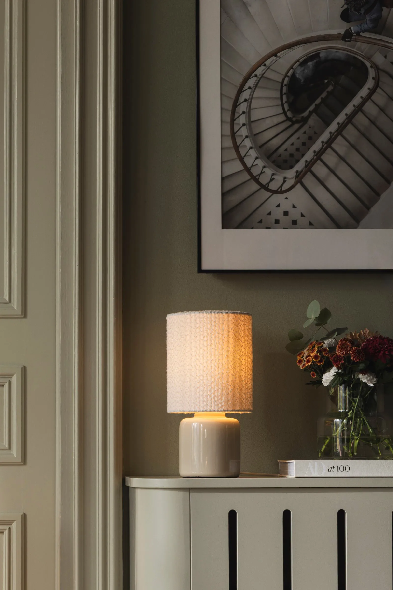 Florian candeeiro de mesa, Bouclé branco/bege, Ø20x39 cm Globen Lighting