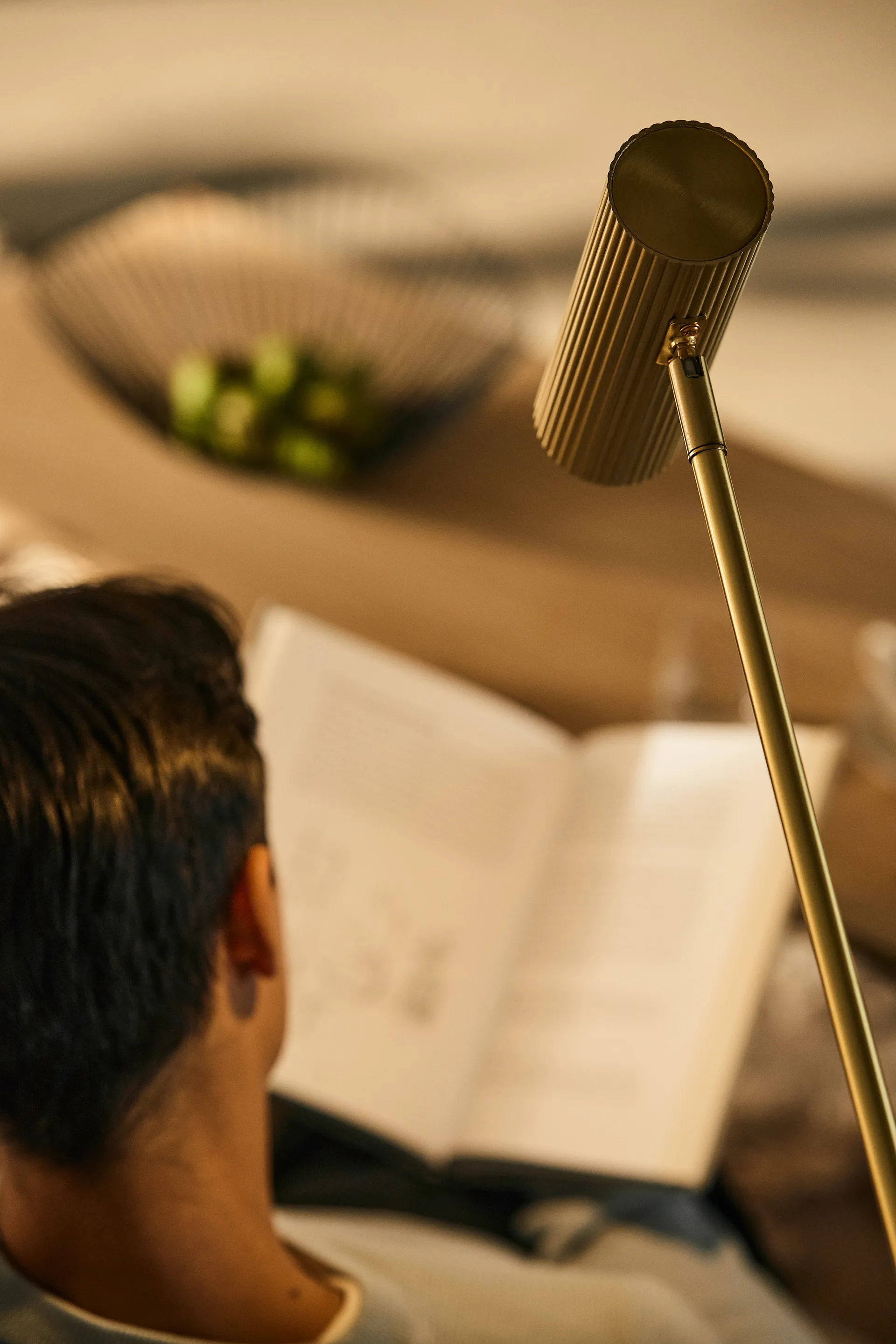 Hubble candeeiro de pé , Latão escovado Globen Lighting