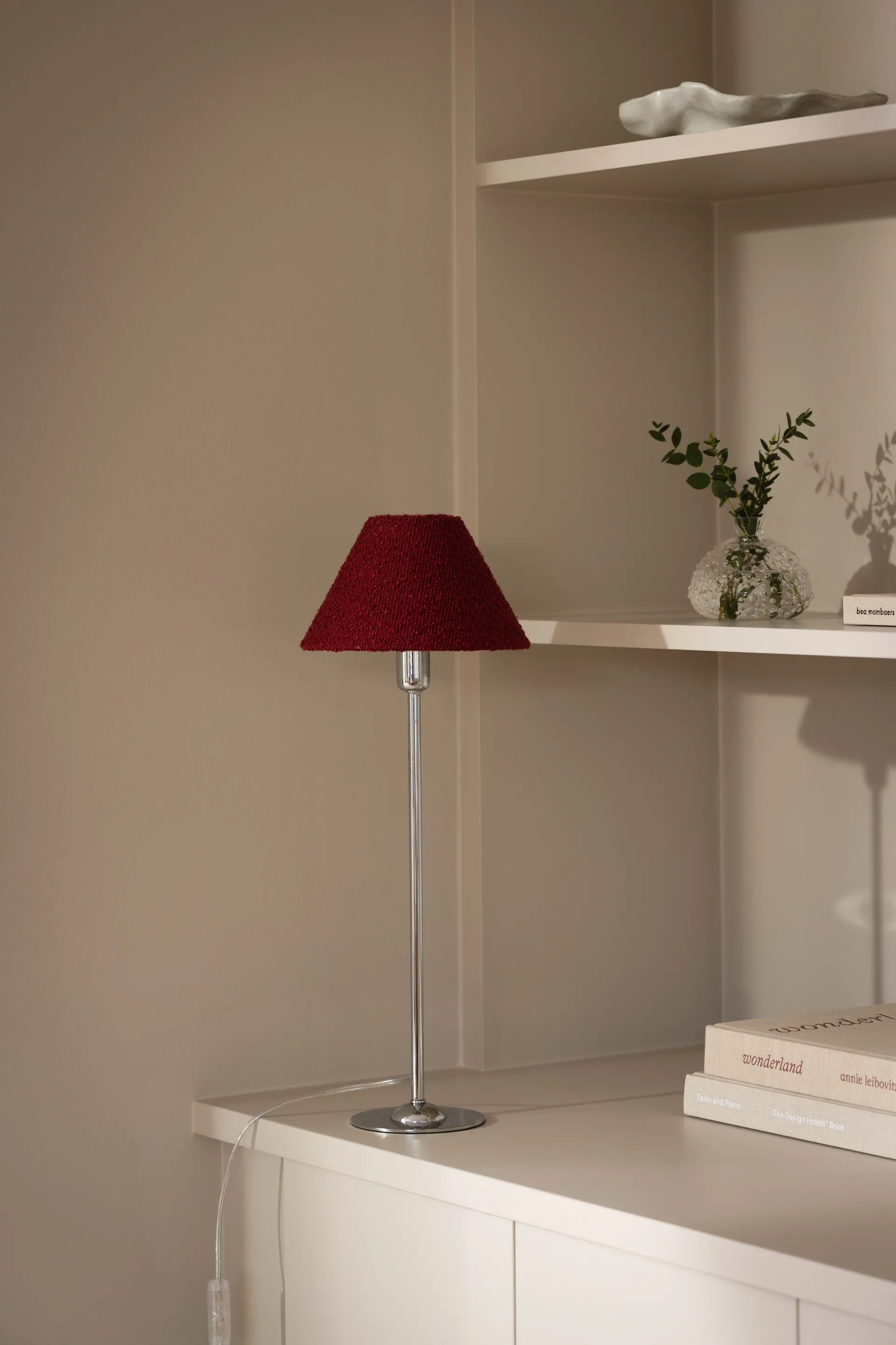 Iris 20 abajur, Bouclé borgonha Globen Lighting