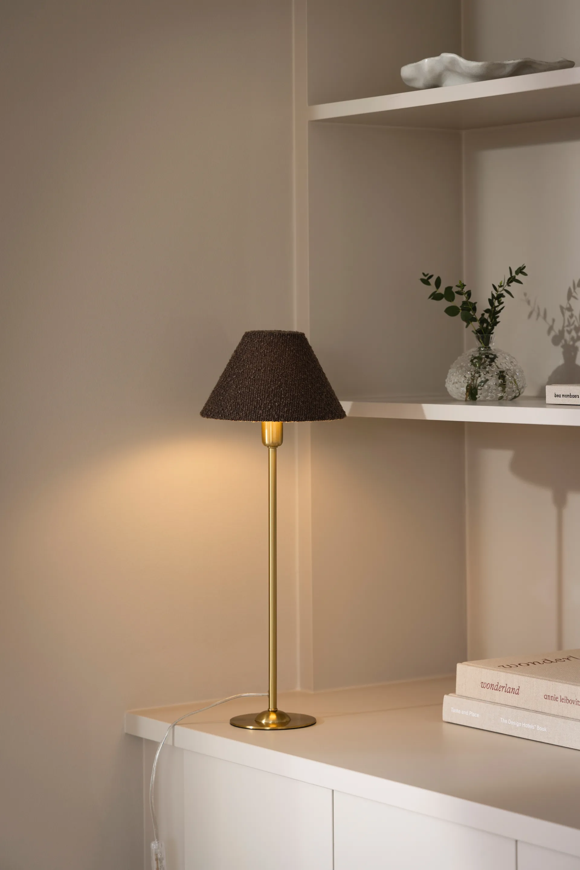 Iris 20 abajur, Bouclé mocha Globen Lighting