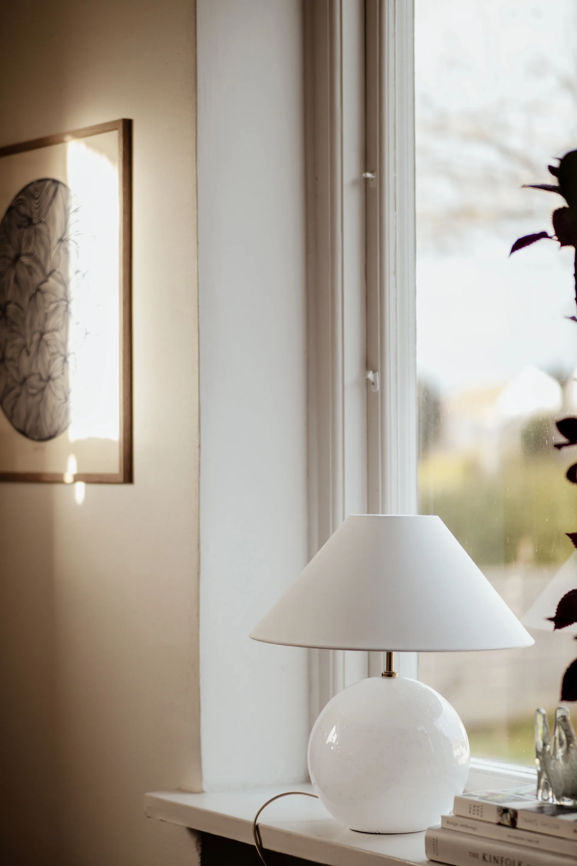 Iris 35 candeeiro de mesa 39 cm, Branco Globen Lighting