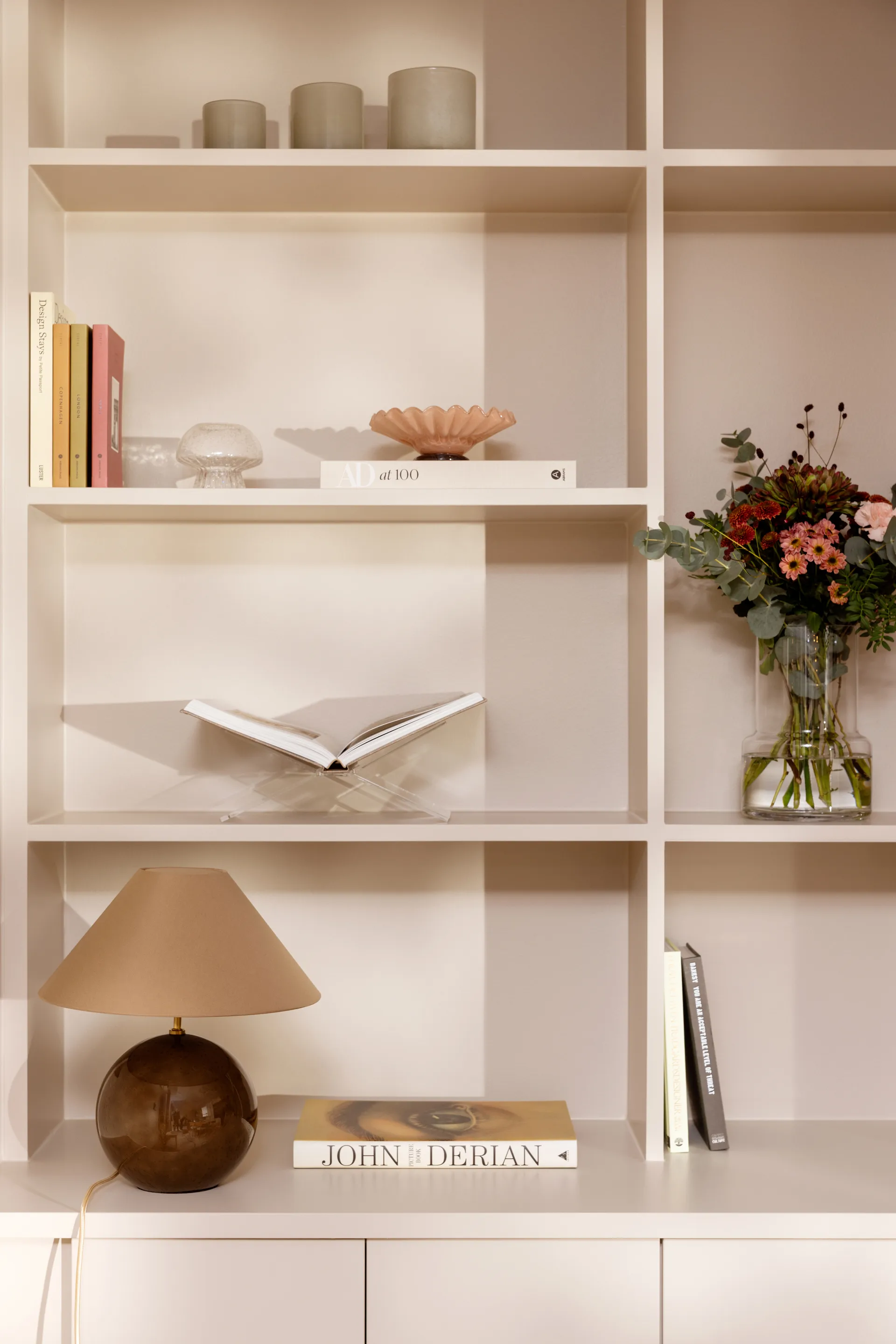 Iris 35 candeeiro de mesa 39 cm, Marrom escuro Globen Lighting