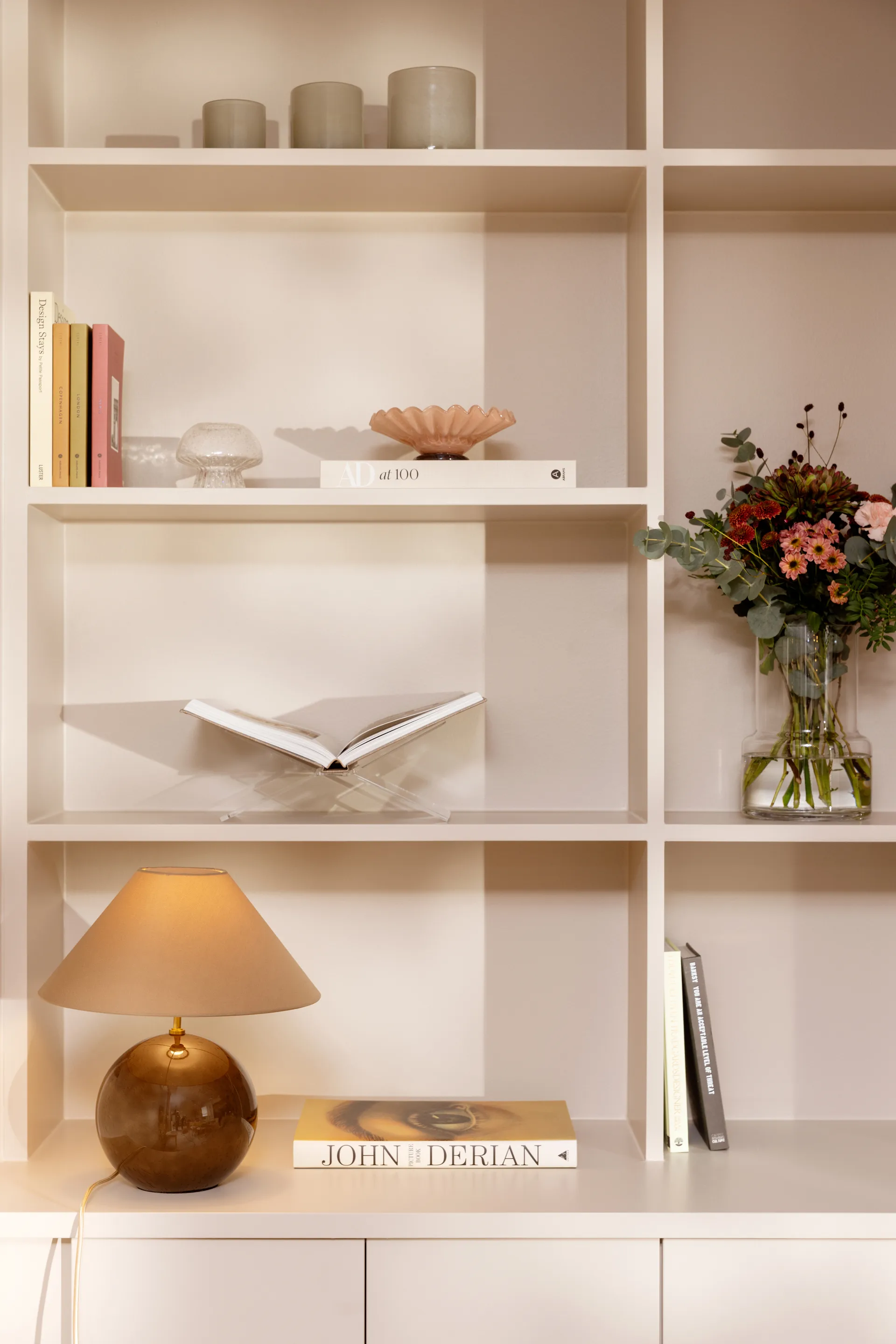 Iris 35 candeeiro de mesa 39 cm, Marrom escuro Globen Lighting