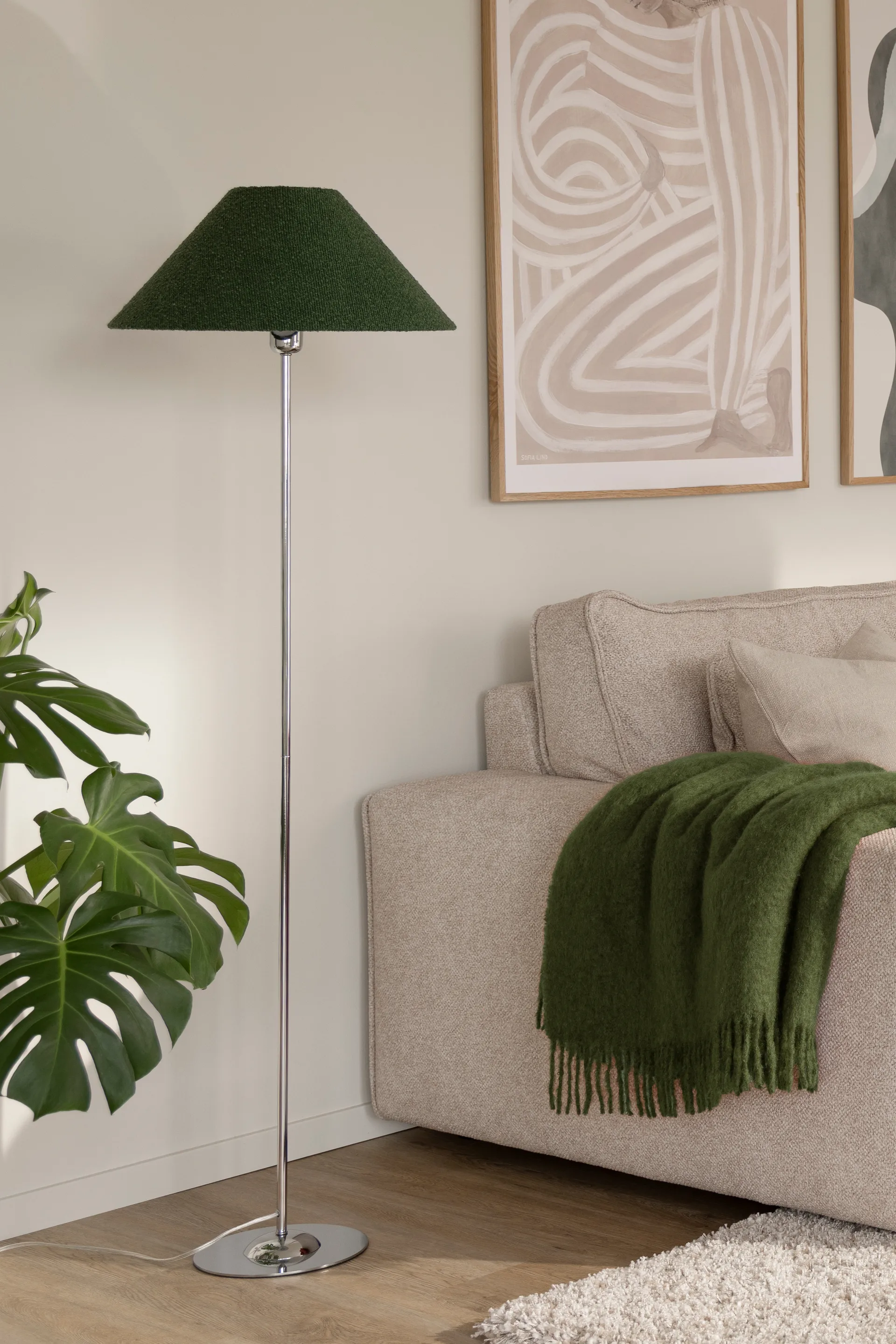 Iris 45 abajur, Bouclé verde musgo Globen Lighting