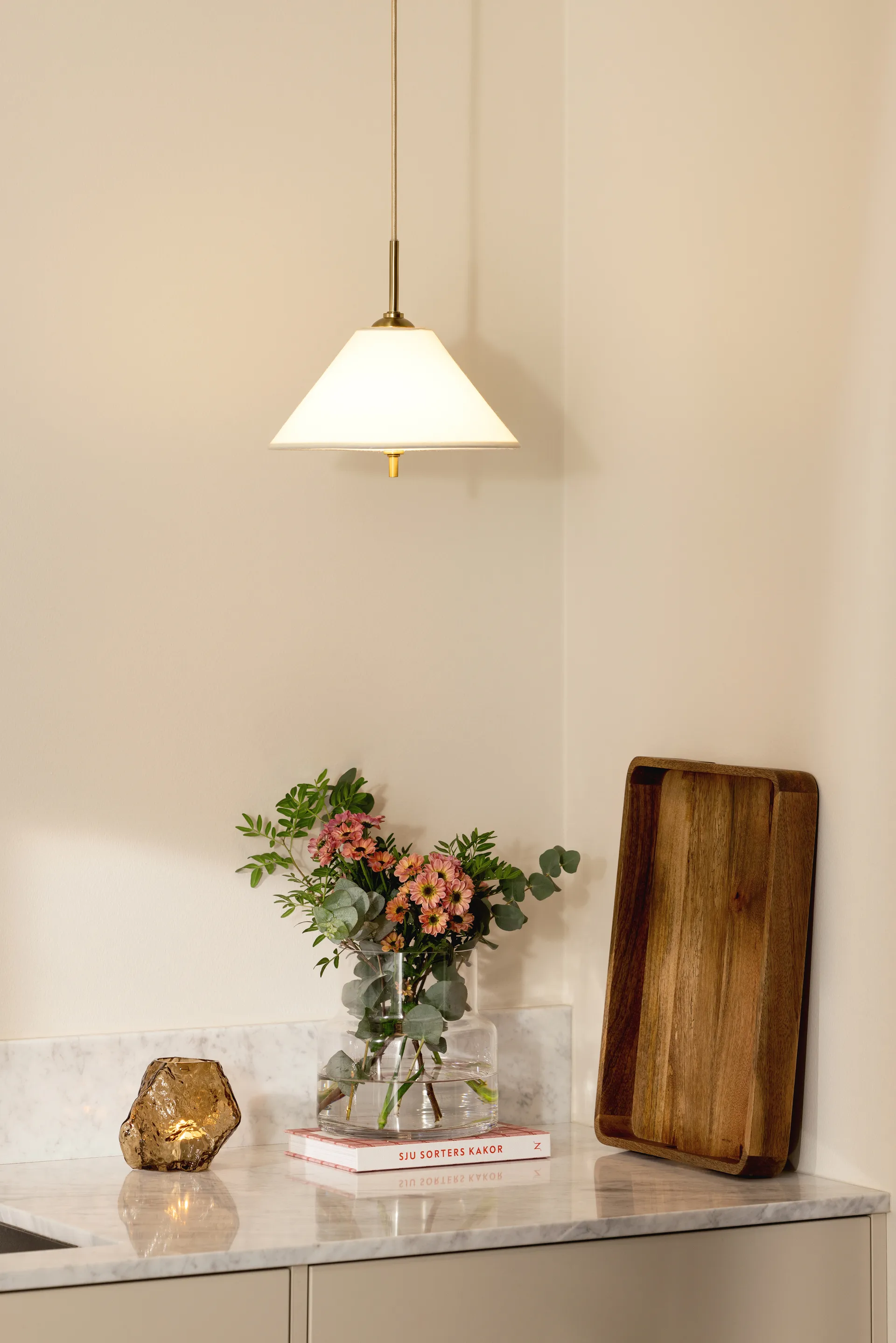 Iris candeeiro suspenso 25, Creme Globen Lighting