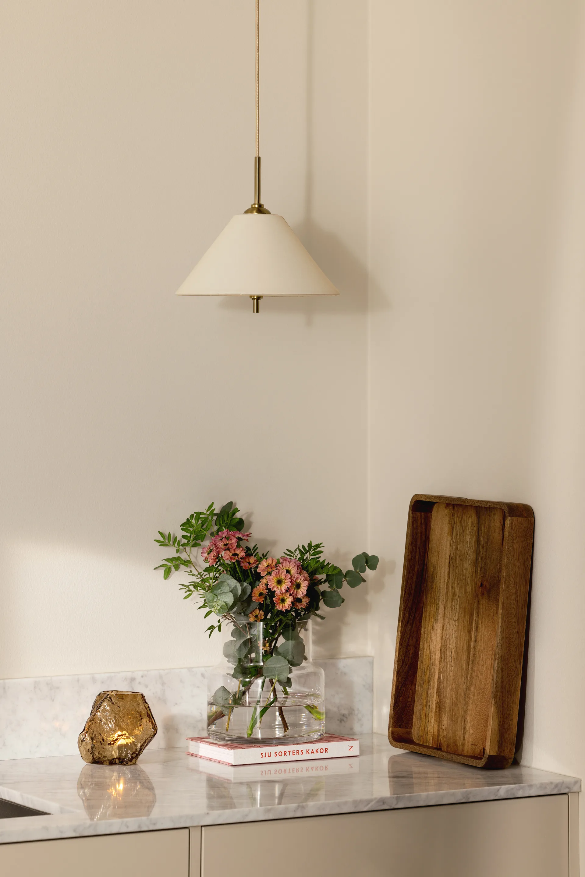 Iris candeeiro suspenso 25, Creme Globen Lighting