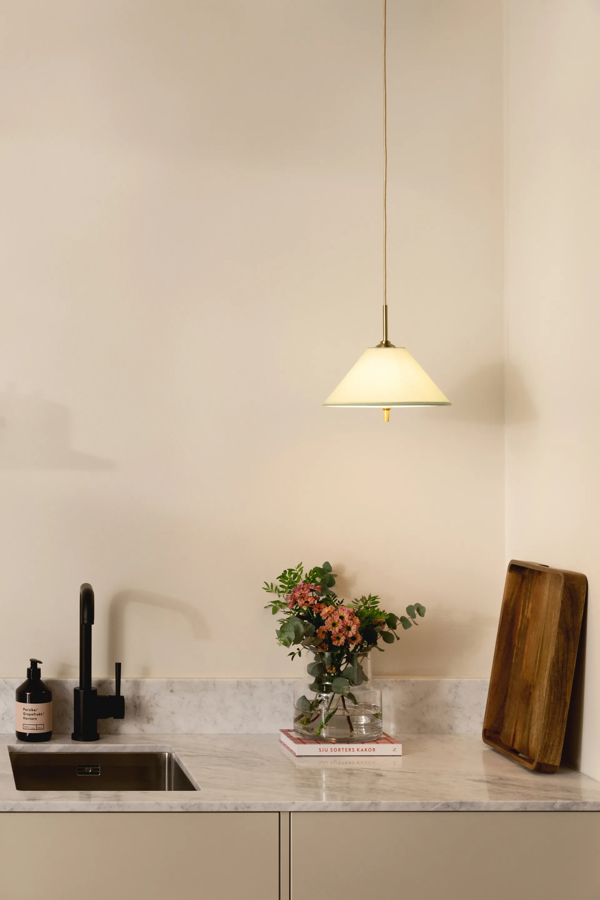 Iris candeeiro suspenso 25, Verde Globen Lighting