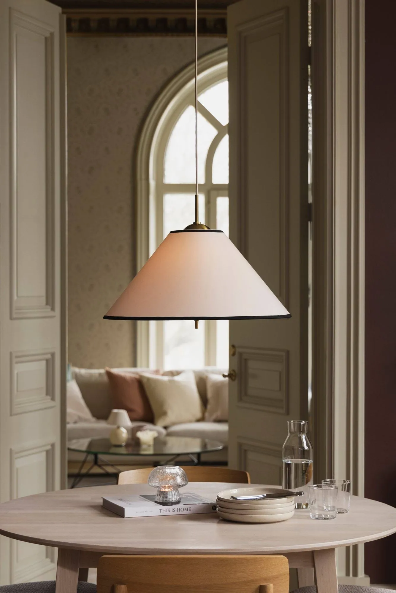 Iris candeeiro suspenso 50, Creme-noir (branco-dourado) Globen Lighting