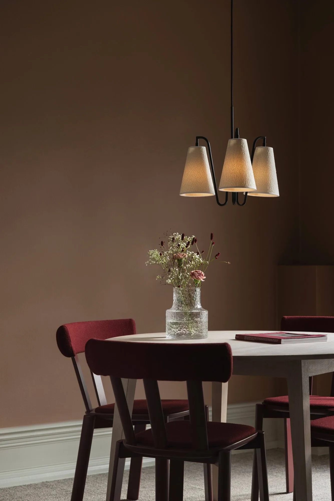 Lou candeeiro pendente, 3, bouclé branco-preto, 46x46 cm Globen Lighting