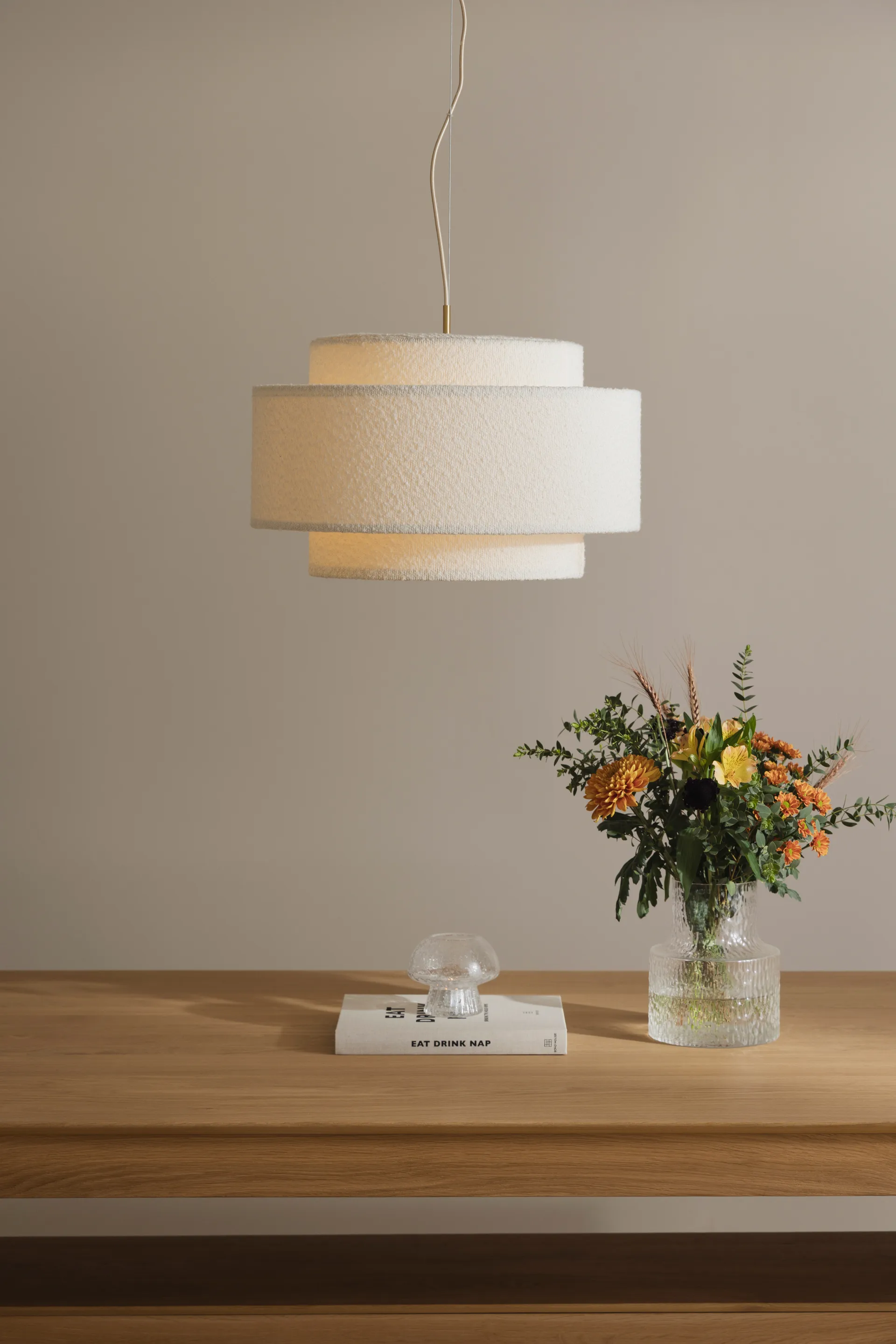 Noah candeeiro suspenso Ø50 cm, Bouclé branco Globen Lighting