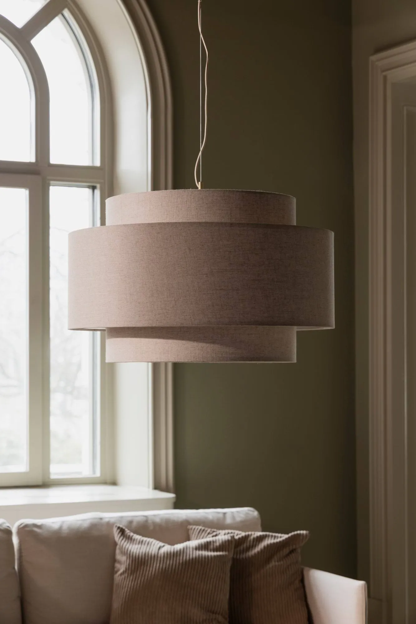 Noah candeeiro suspenso Ø70 cm, Beige Globen Lighting