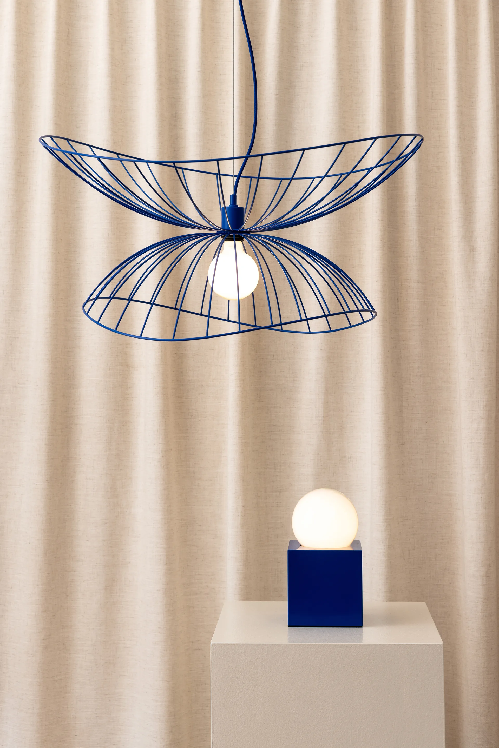 Ray candeeiro suspenso  Ø70 cm, Azul Globen Lighting