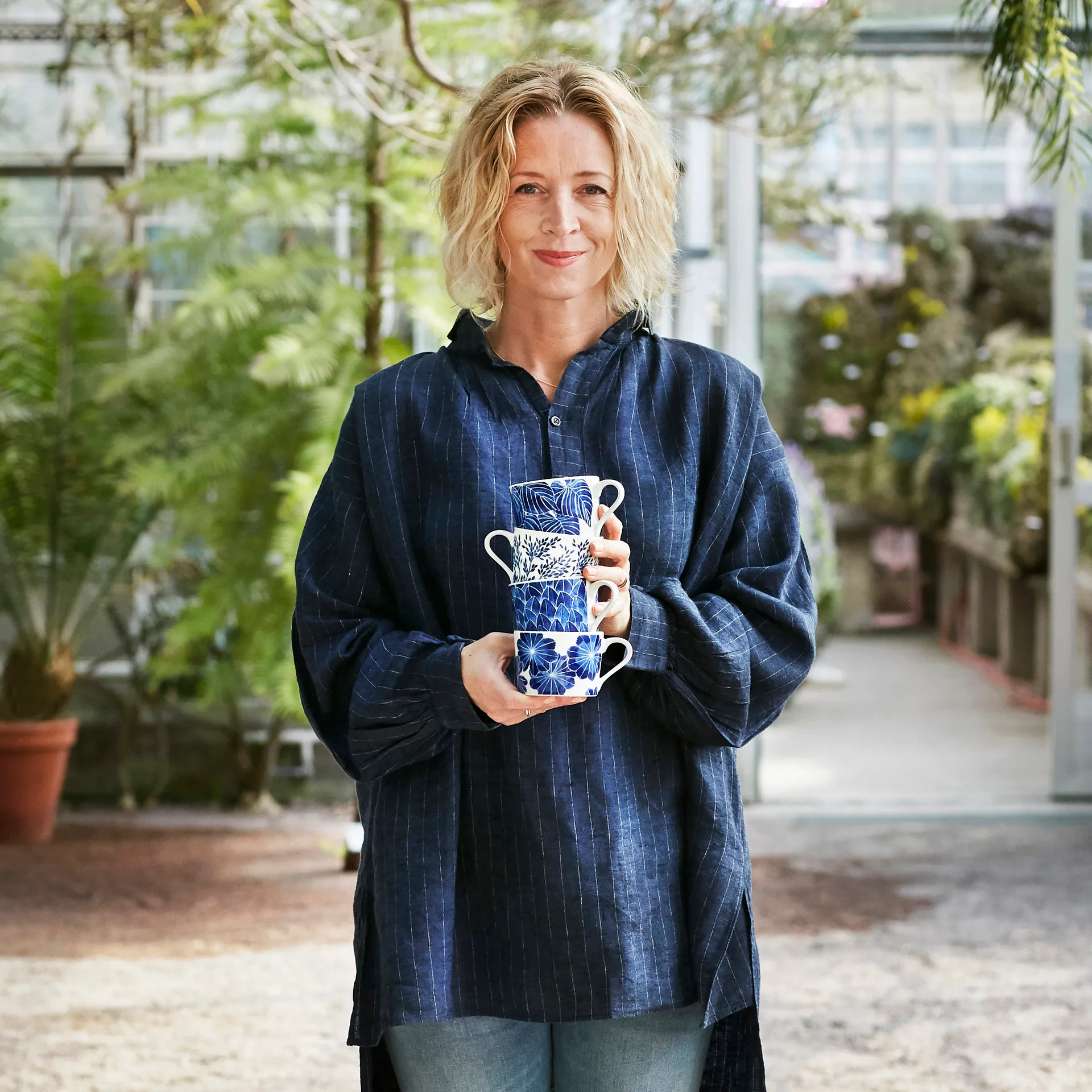 Chávena Botanica com pega , Myrtle Götefors Porslin