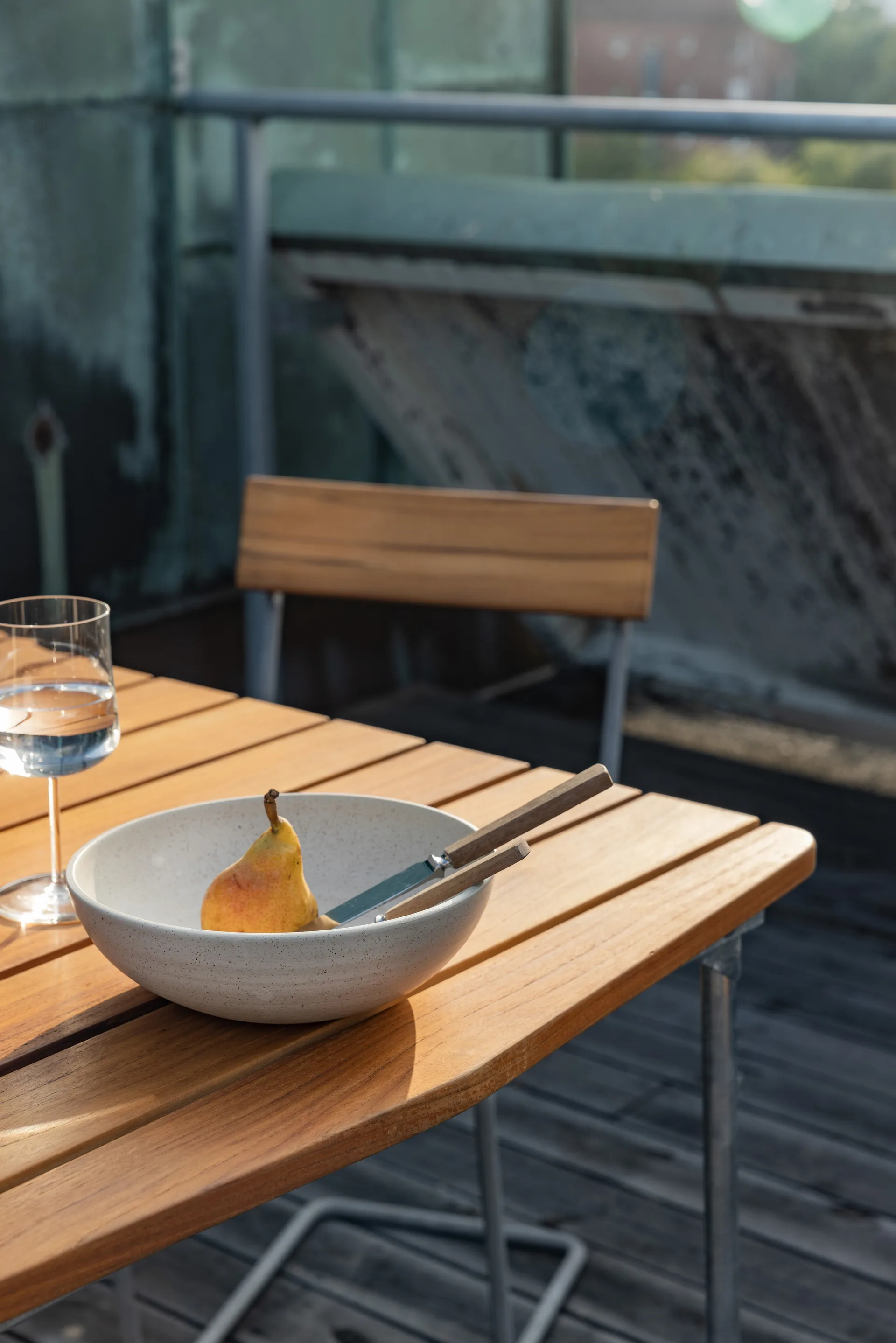 Mesa de jantar B31, Carvalho oleado-estrutura em aço galvanizado à quente Grythyttan Stålmöbler